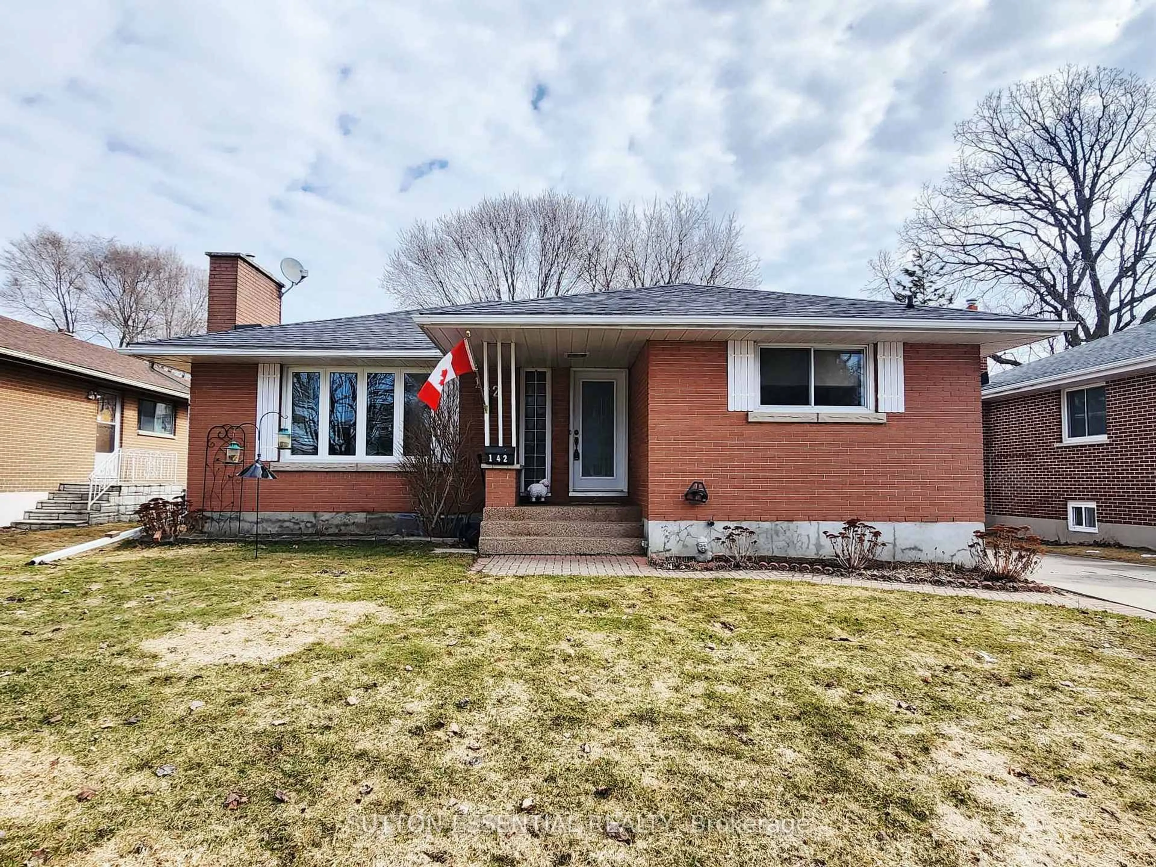 Home with brick exterior material, street for 142 Manor Dr, Brockville Ontario K6V 3E6