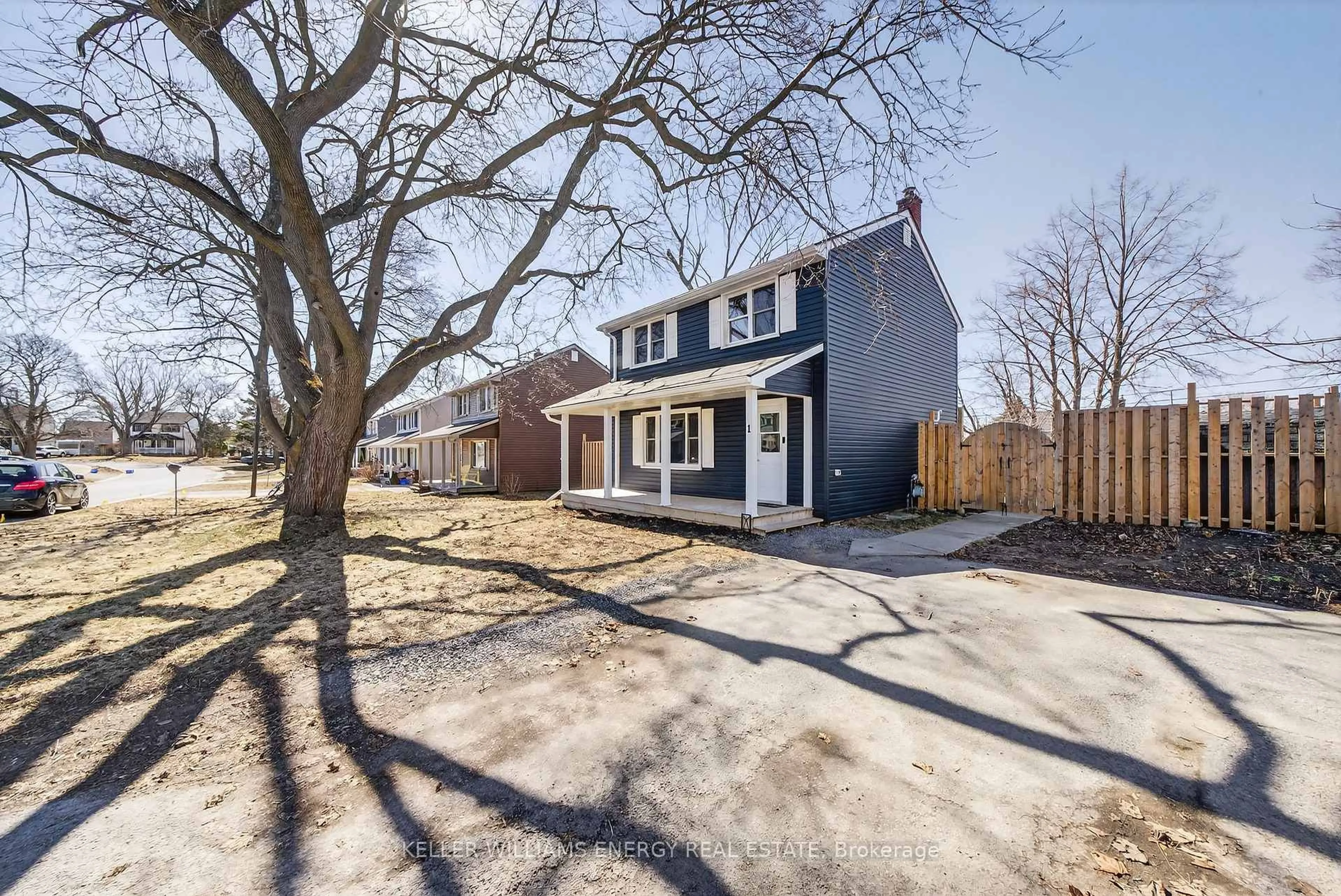 Unknown for 1 Diver Belt Dr, Prince Edward County Ontario K0K 2T0