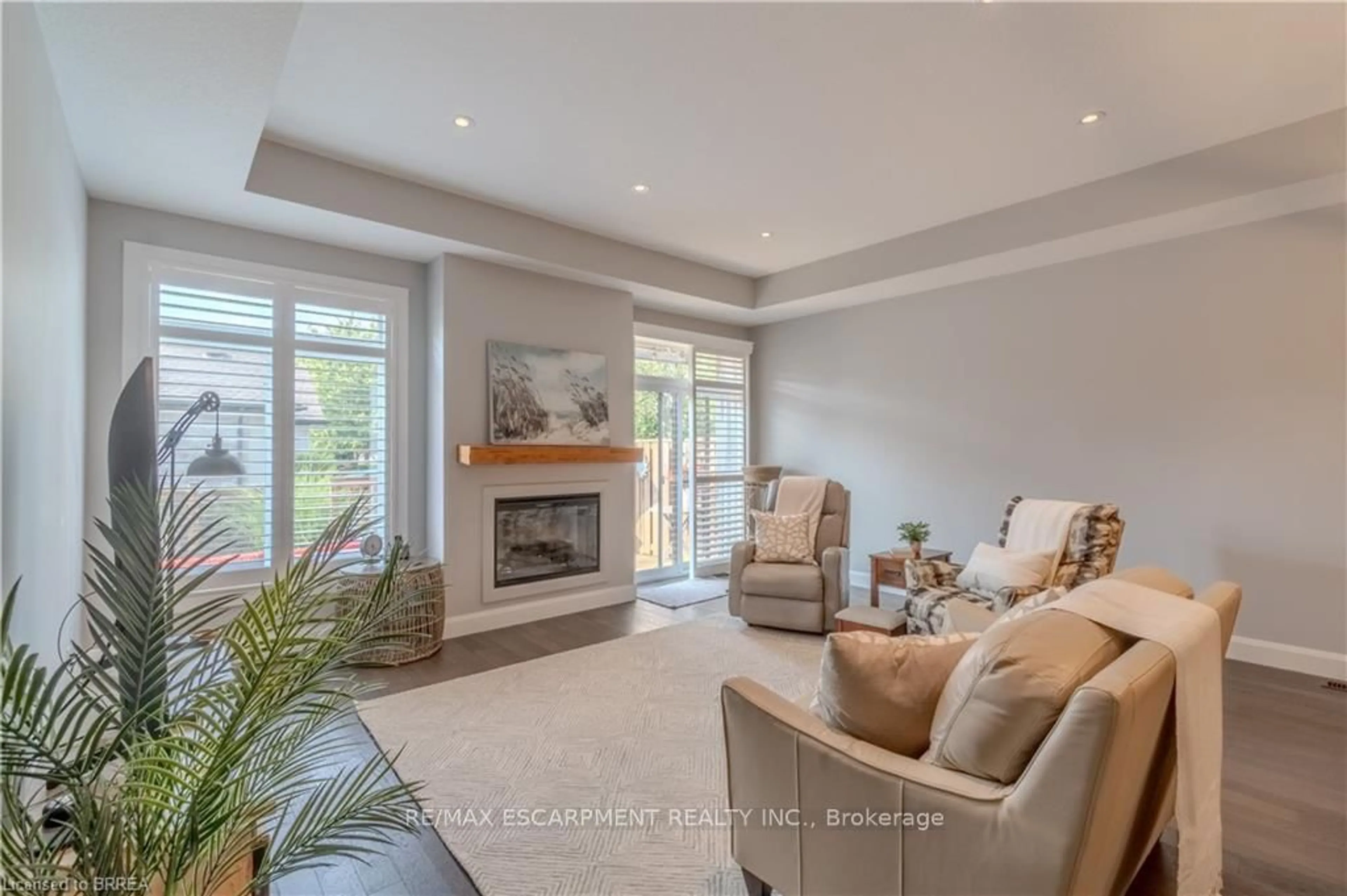 Living room with furniture, unknown for 59 Cedar St #22, Brant Ontario N3L 0H7