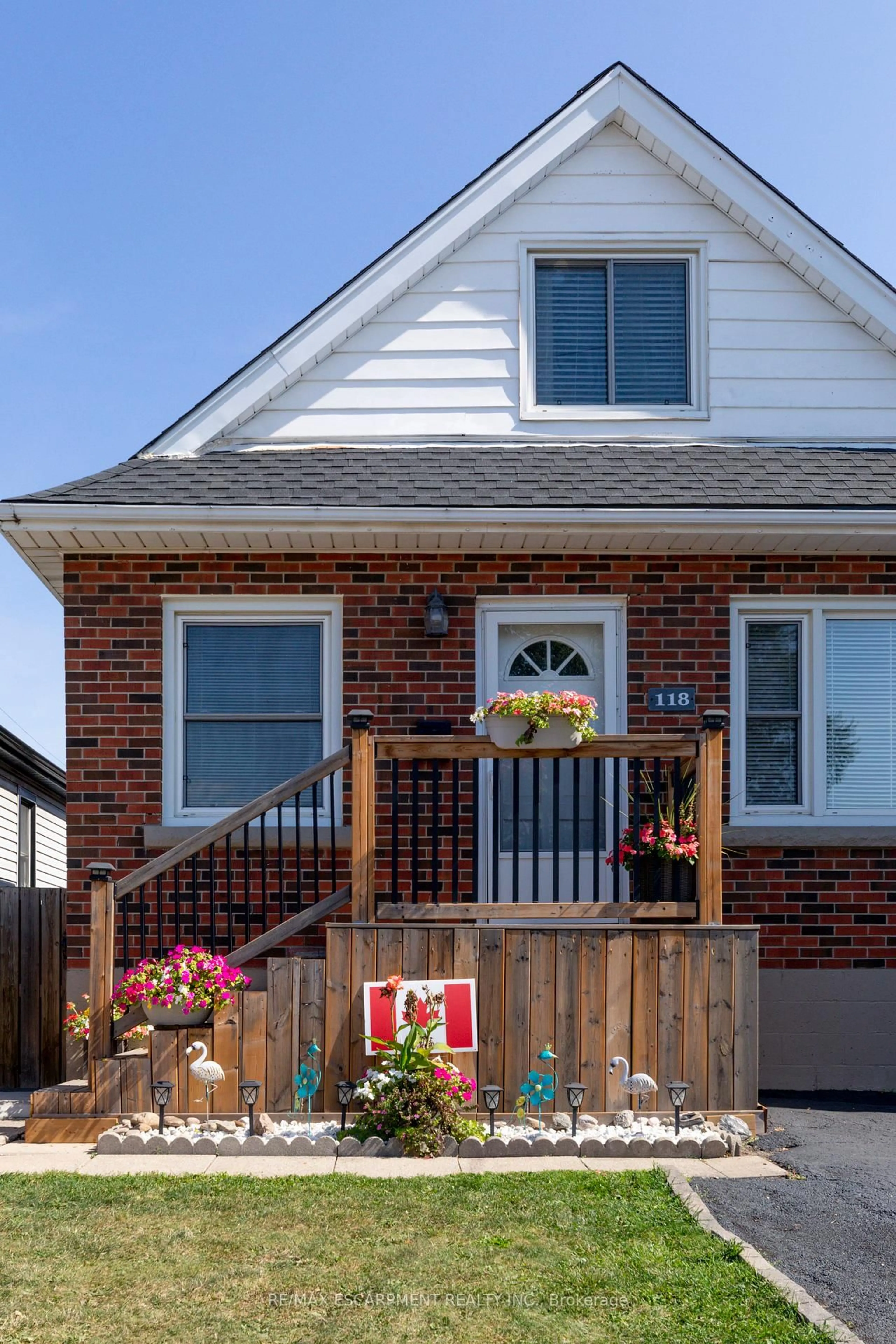Home with brick exterior material, street for 118 JULIAN Ave, Hamilton Ontario L8H 5R7