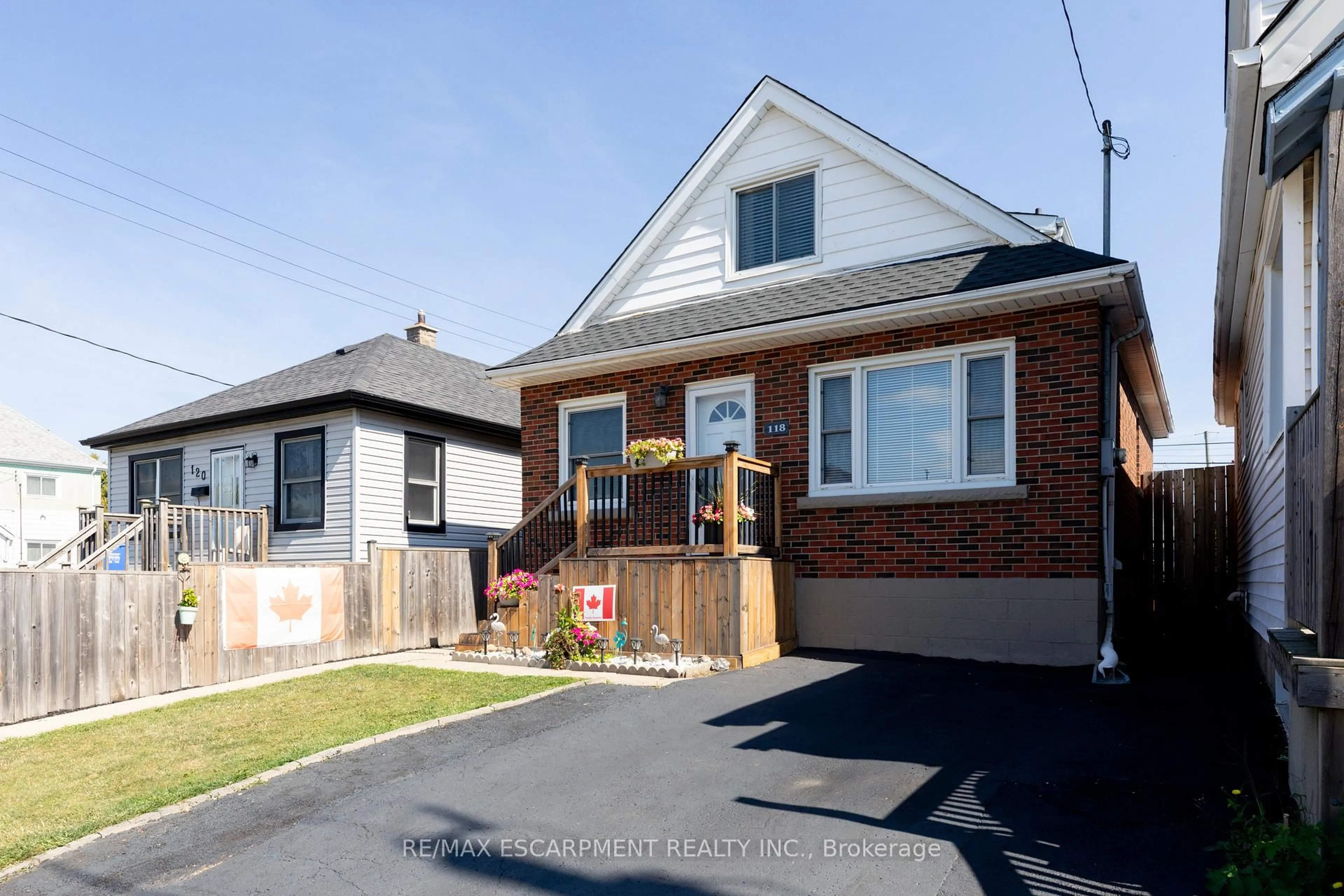 Home with brick exterior material, street for 118 JULIAN Ave, Hamilton Ontario L8H 5R7