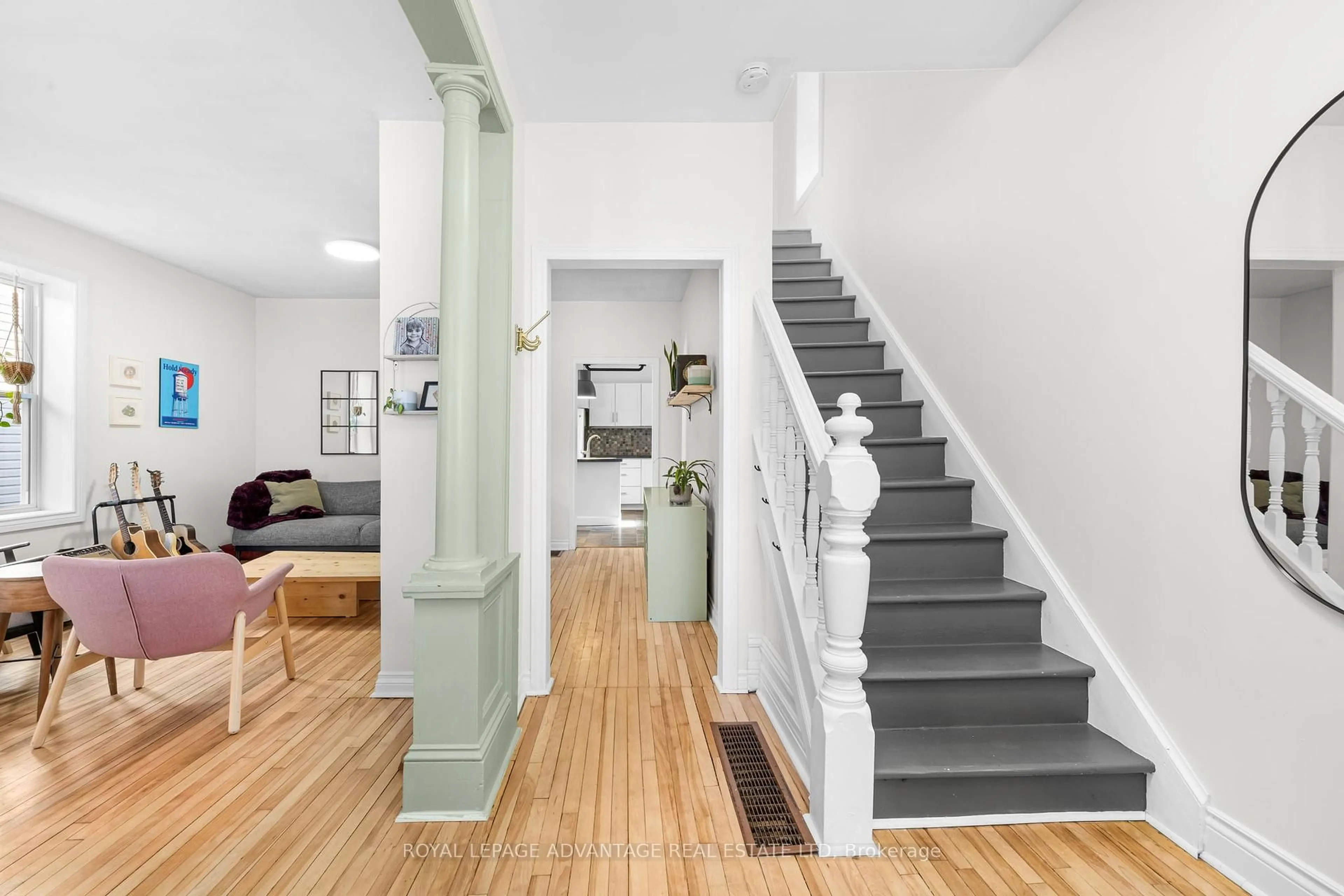 Stairs for 15 KENT St, Smiths Falls Ontario K7A 1B5