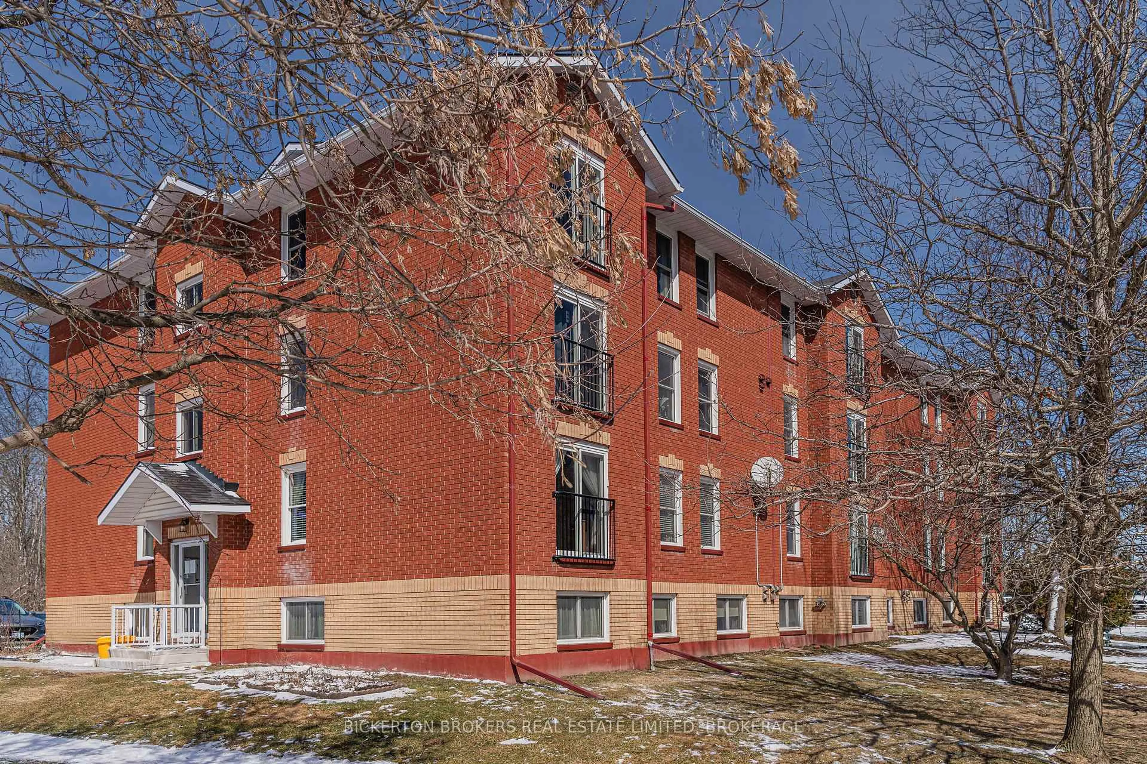 Home with brick exterior material, building for 540 Talbot Pl #102, Gananoque Ontario K7G 3C6