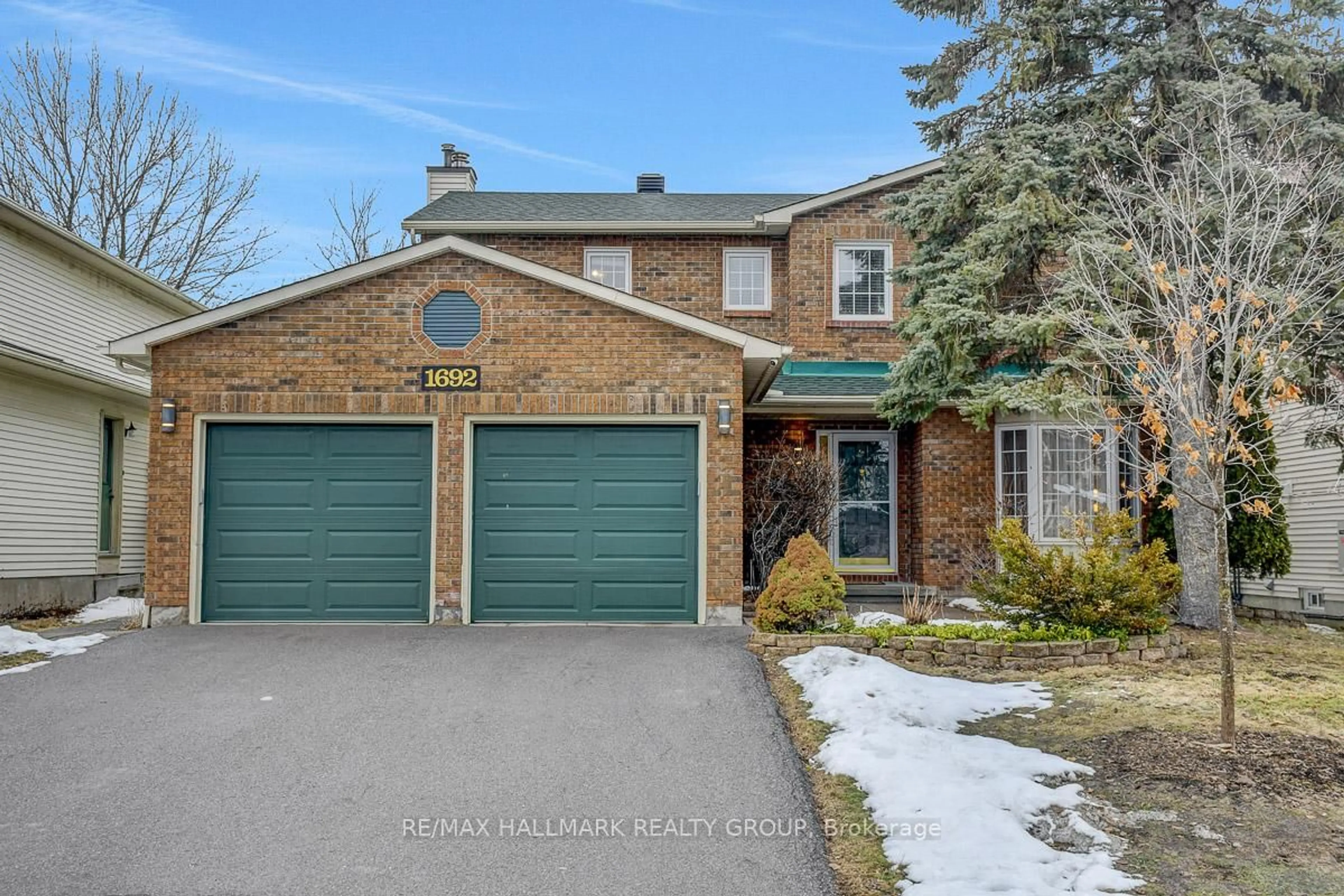 Home with brick exterior material, street for 1692 Caminiti Cres, Ottawa Ontario K4A 1L6