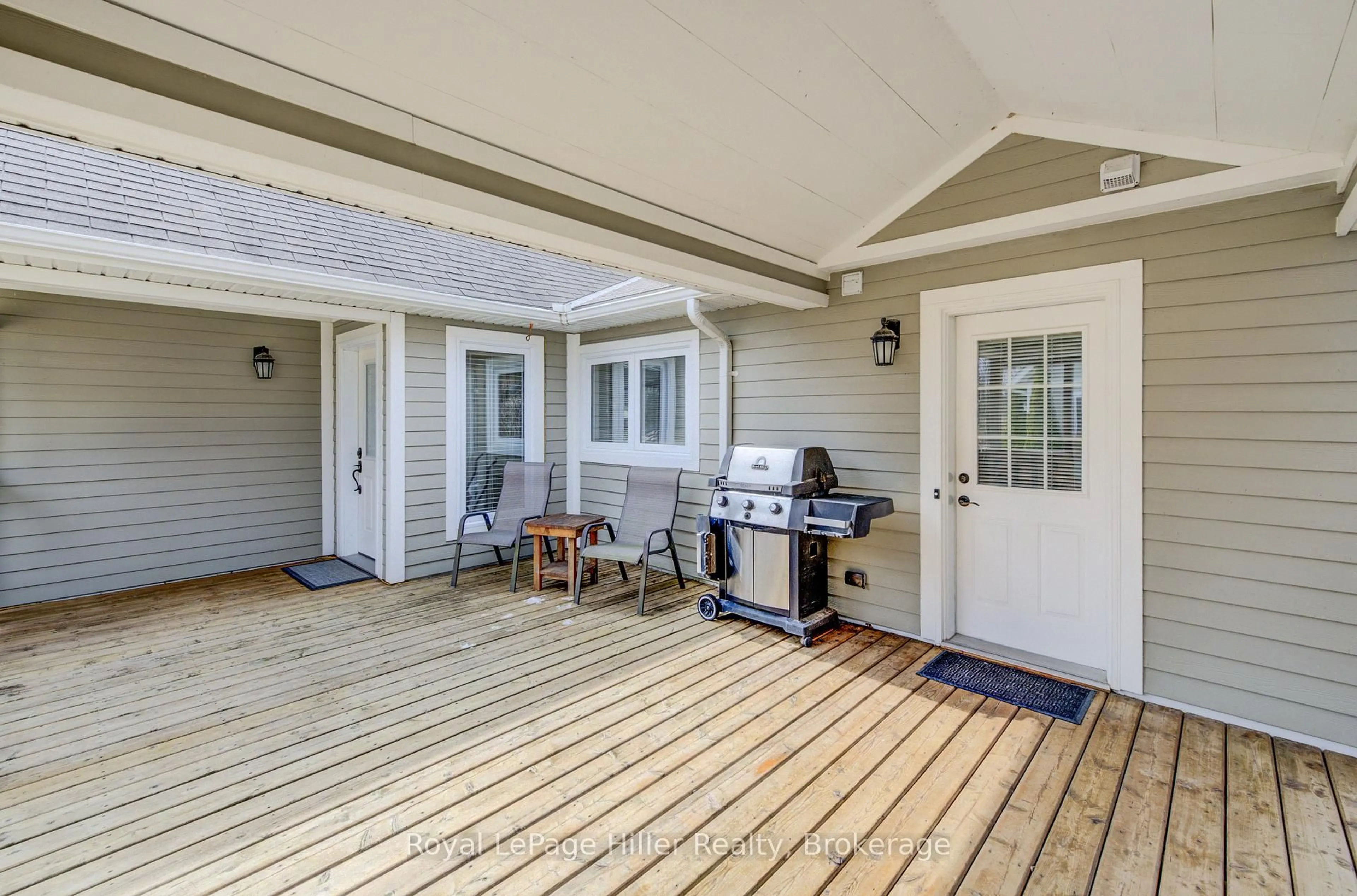 Patio, street for 287 Mank St, Zorra Ontario N0M 2G0