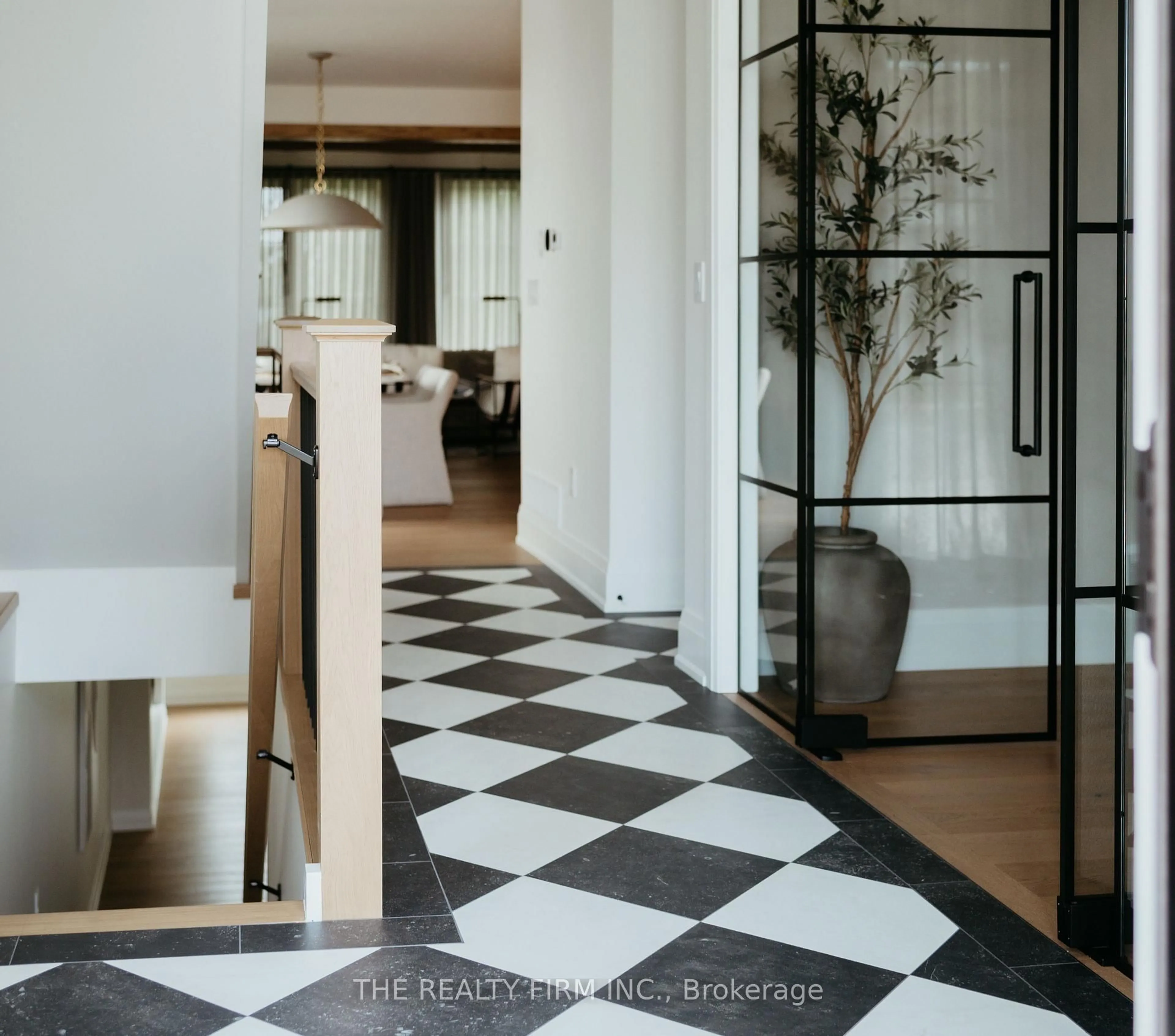 Indoor foyer for 52 Royal Cres, Southwold Ontario N5P 0G5