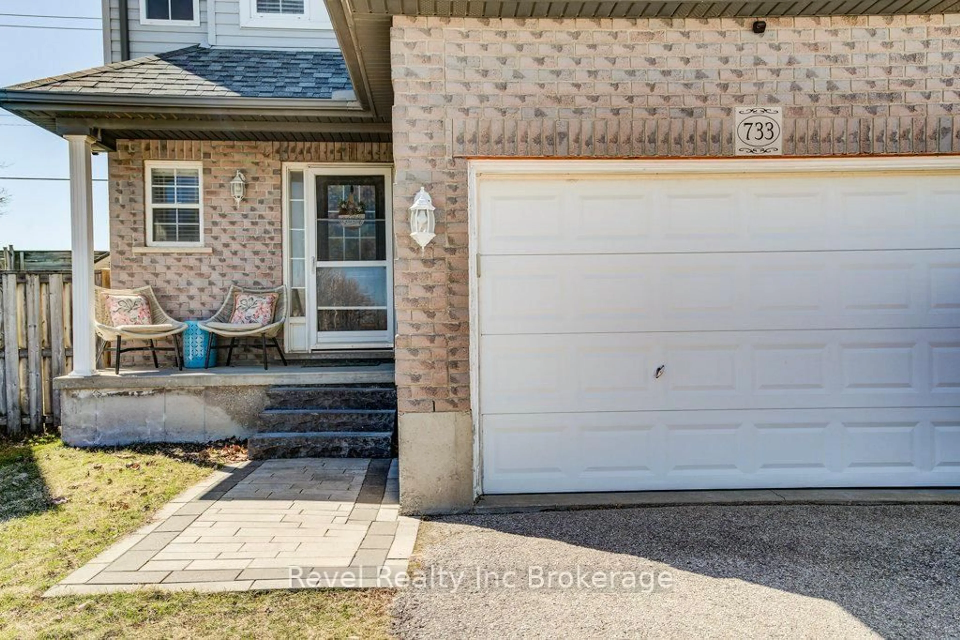Home with brick exterior material, street for 733 Southwood Way, South-West Oxford Ontario N4V 1G5