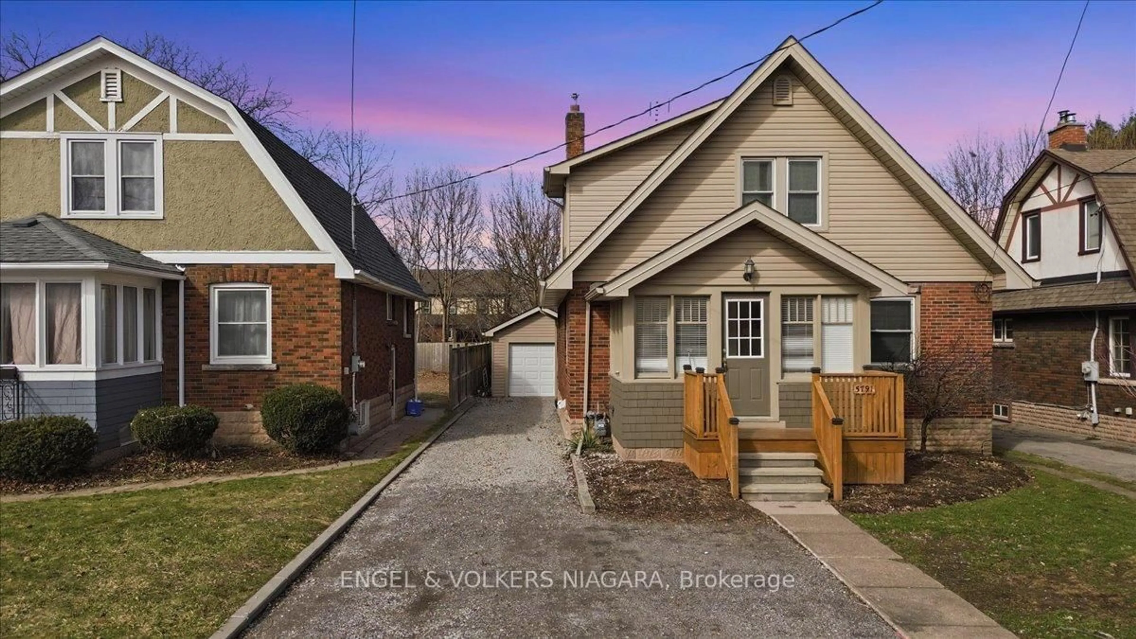 Home with brick exterior material, street for 5791 Dorchester Rd, Niagara Falls Ontario L2G 5S6