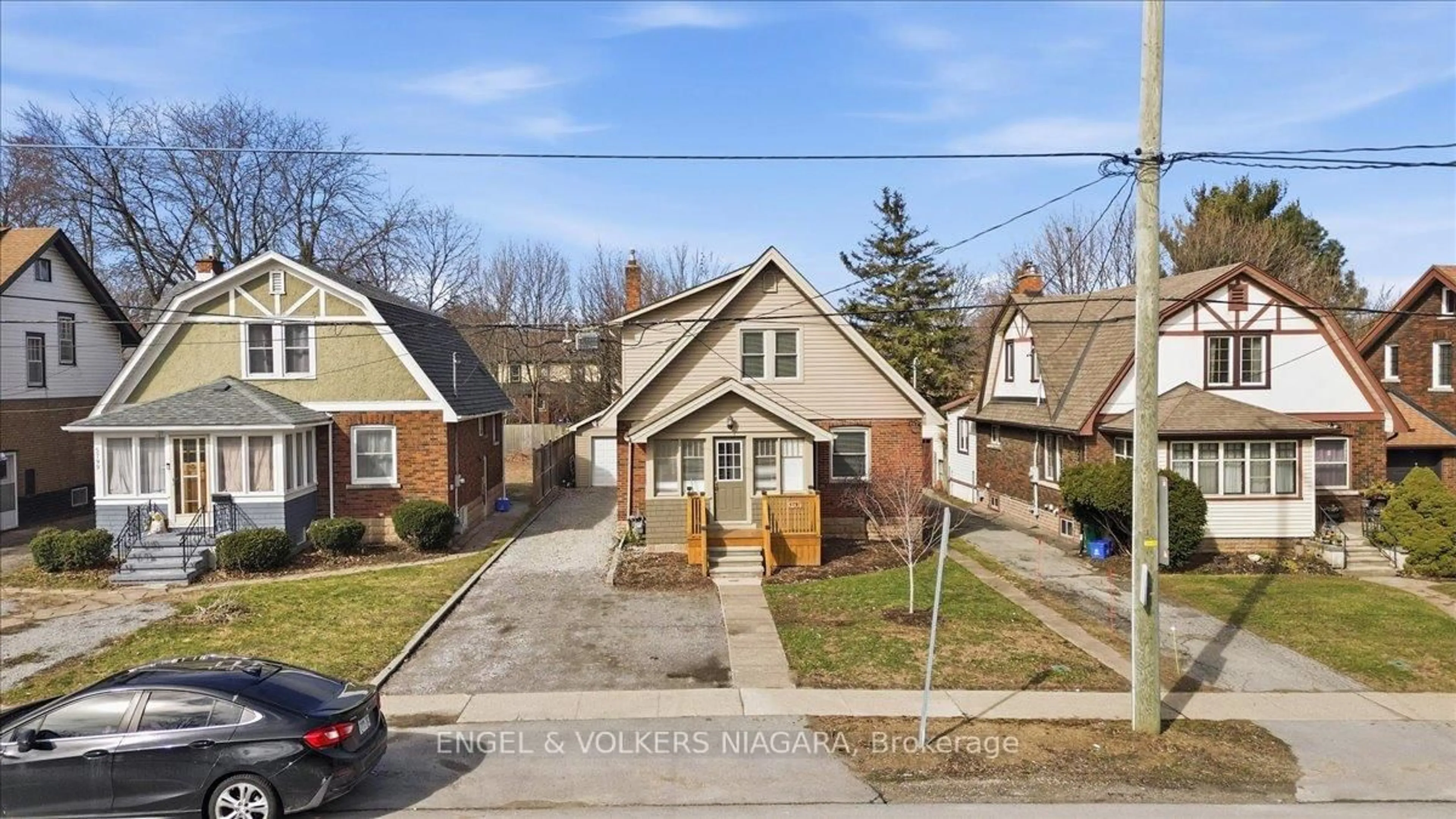 Unknown for 5791 Dorchester Rd, Niagara Falls Ontario L2G 5S6