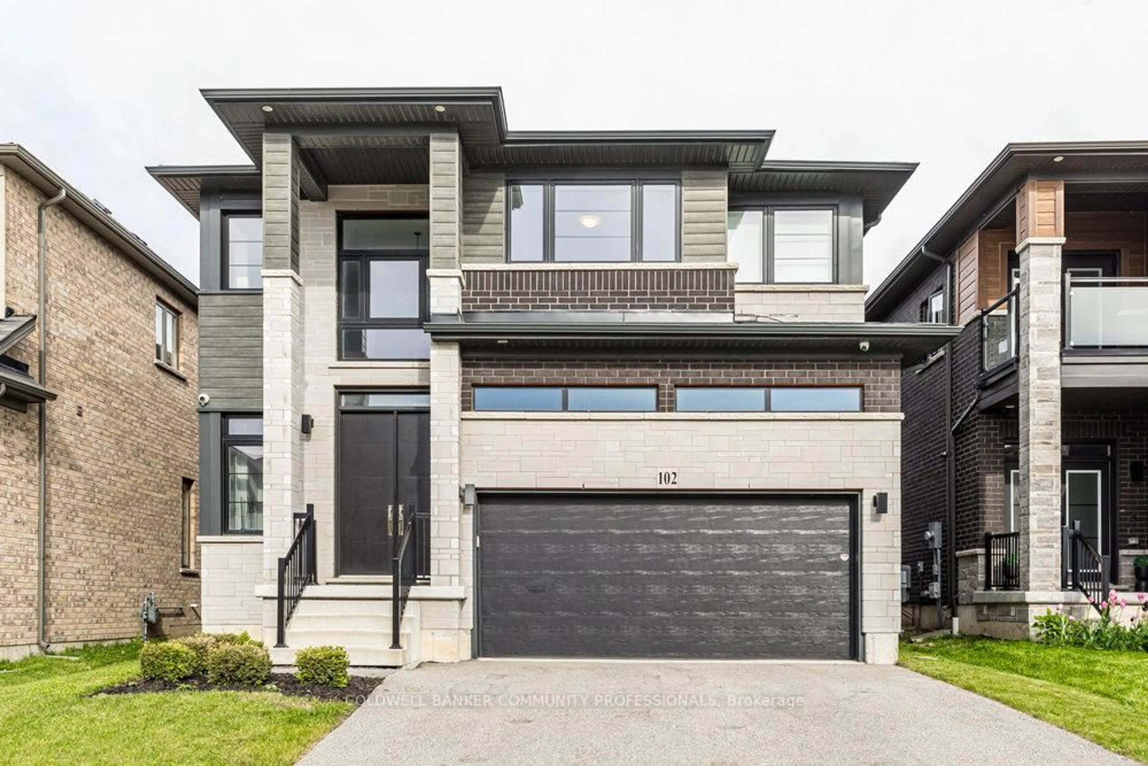 Home with brick exterior material, street for 102 Greenwich Ave, Hamilton Ontario L8J 0L6