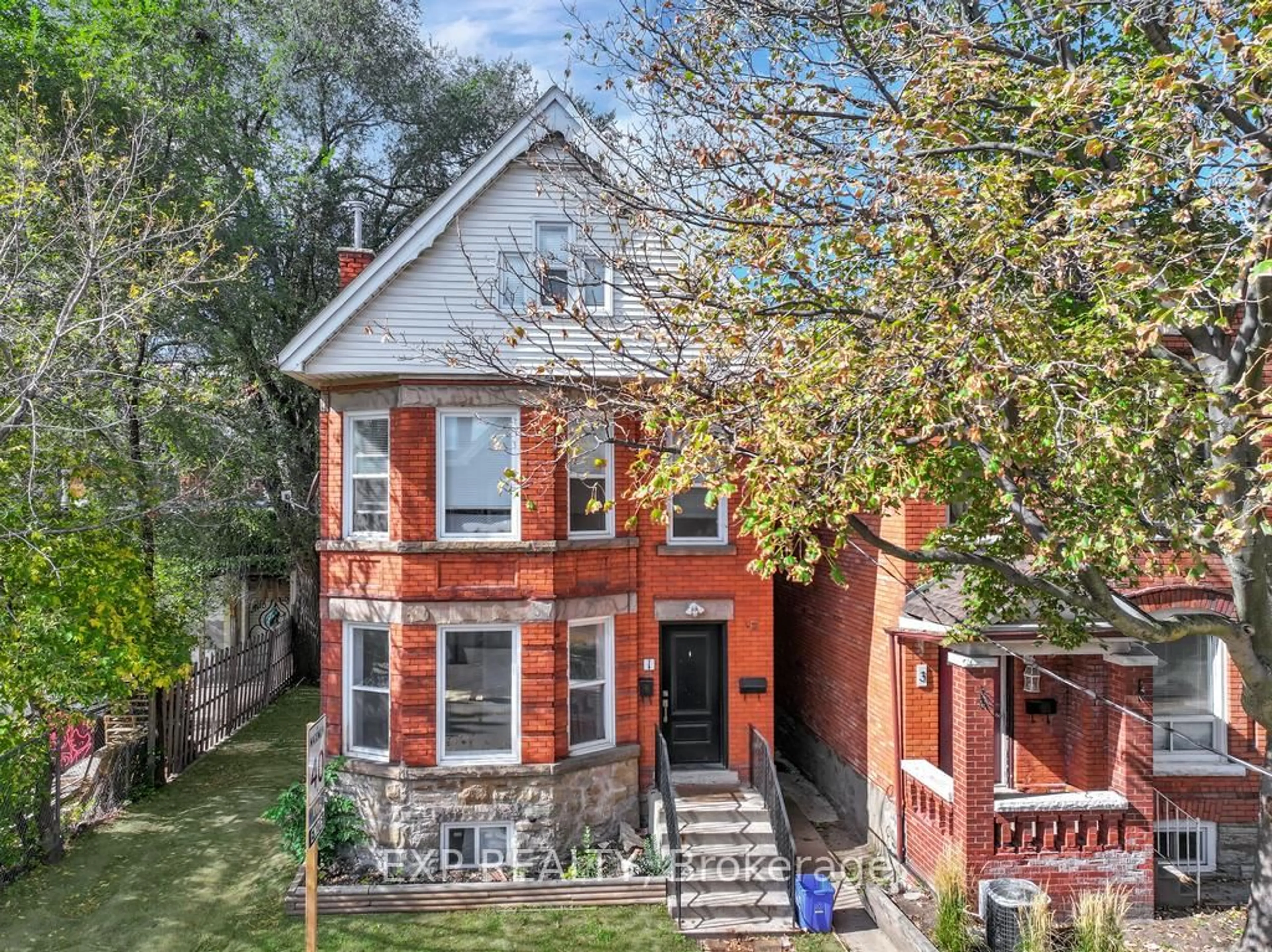 Home with brick exterior material, street for 1 Madison Ave, Hamilton Ontario L8L 5Y2