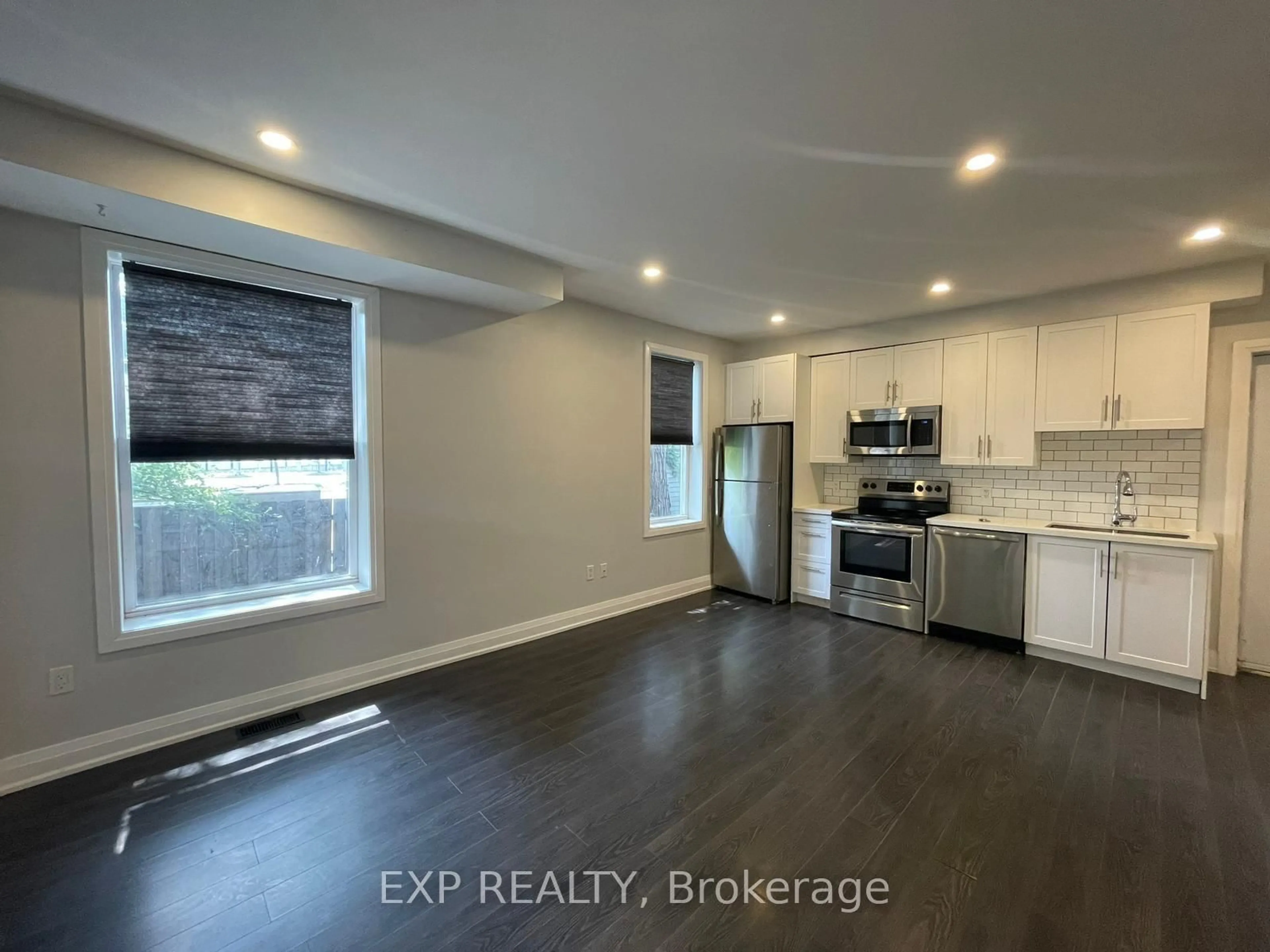 Open concept kitchen, unknown for 1 Madison Ave, Hamilton Ontario L8L 5Y2