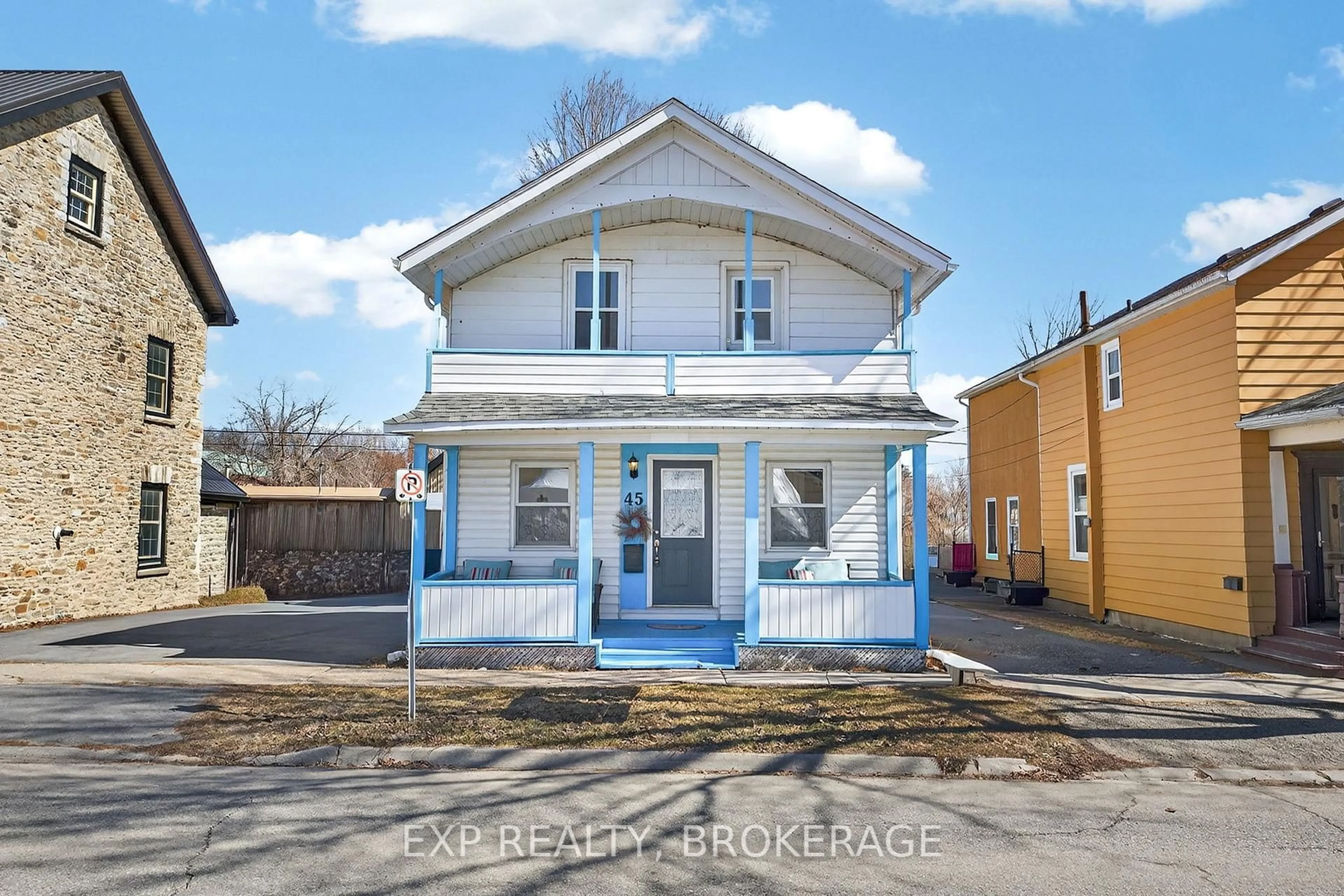 Unknown for 45 Main St, Gananoque Ontario K7G 2L8