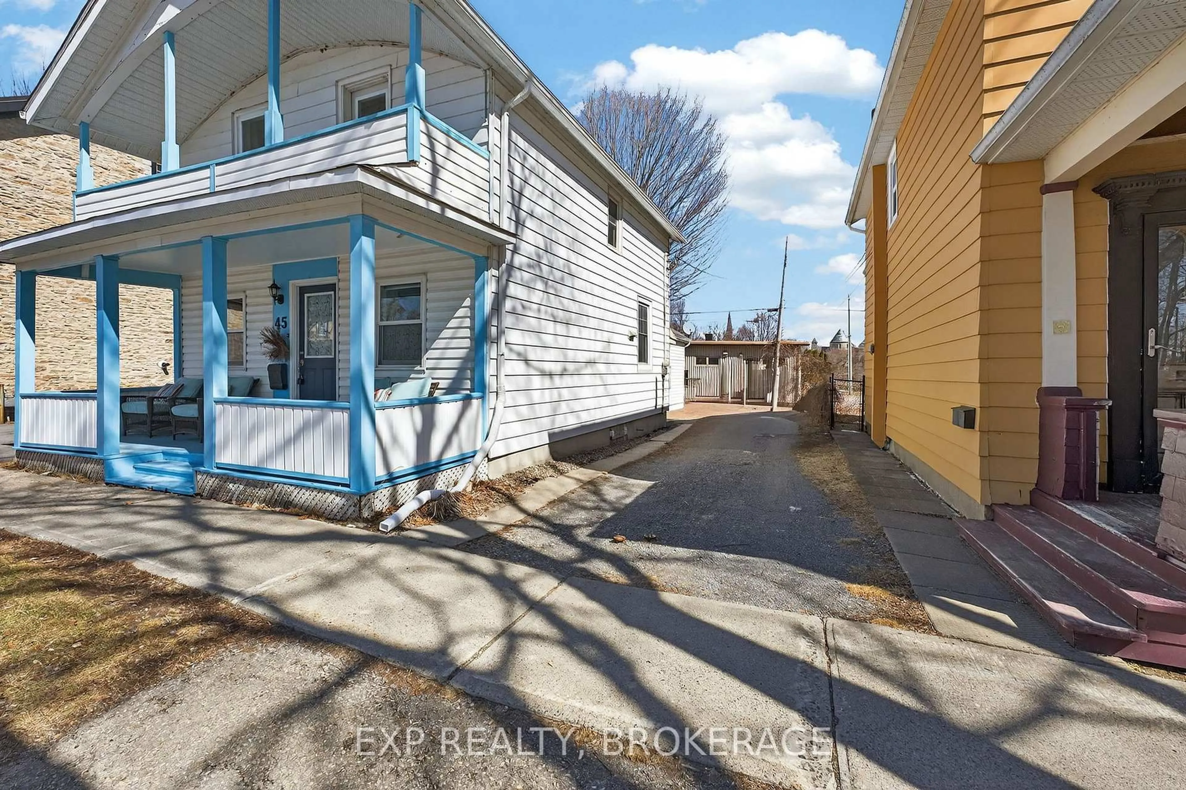 A pic from outside/outdoor area/front of a property/back of a property/a pic from drone, street for 45 Main St, Gananoque Ontario K7G 2L8