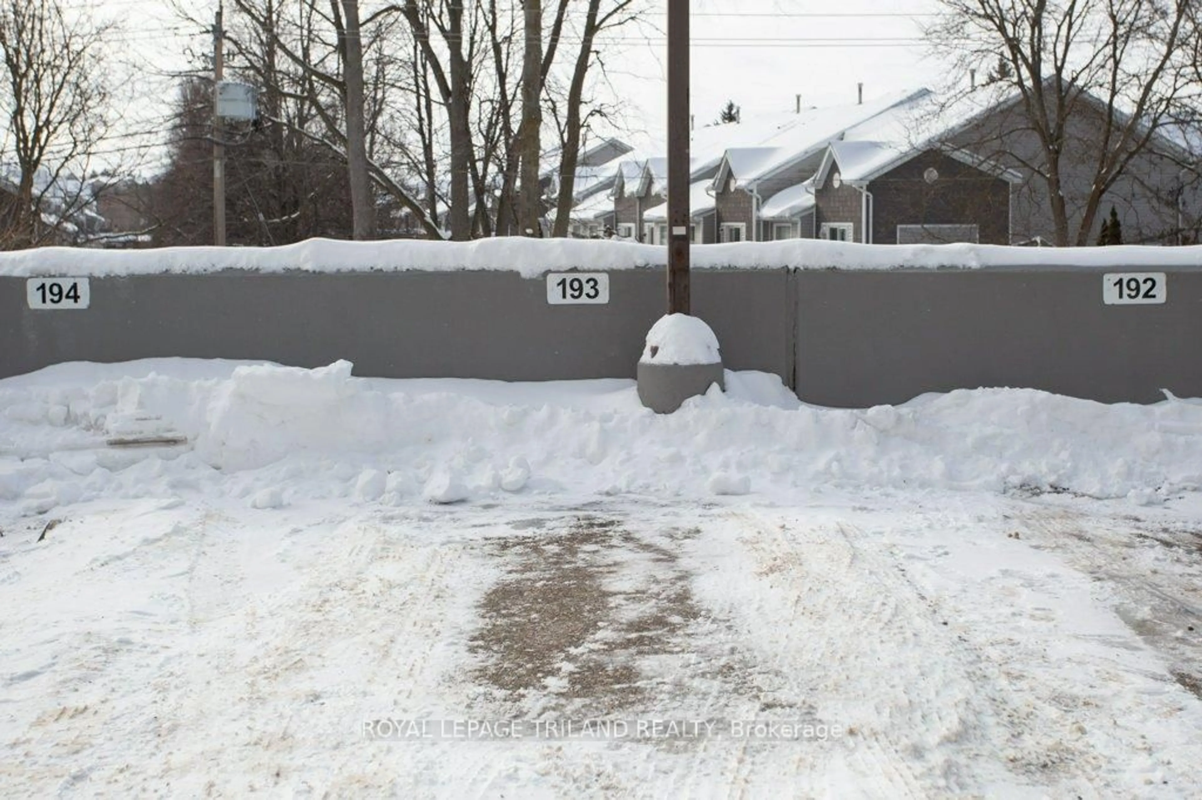 Parking for 55 Green Valley Dr #1002, Kitchener Ontario N2P 1Z6