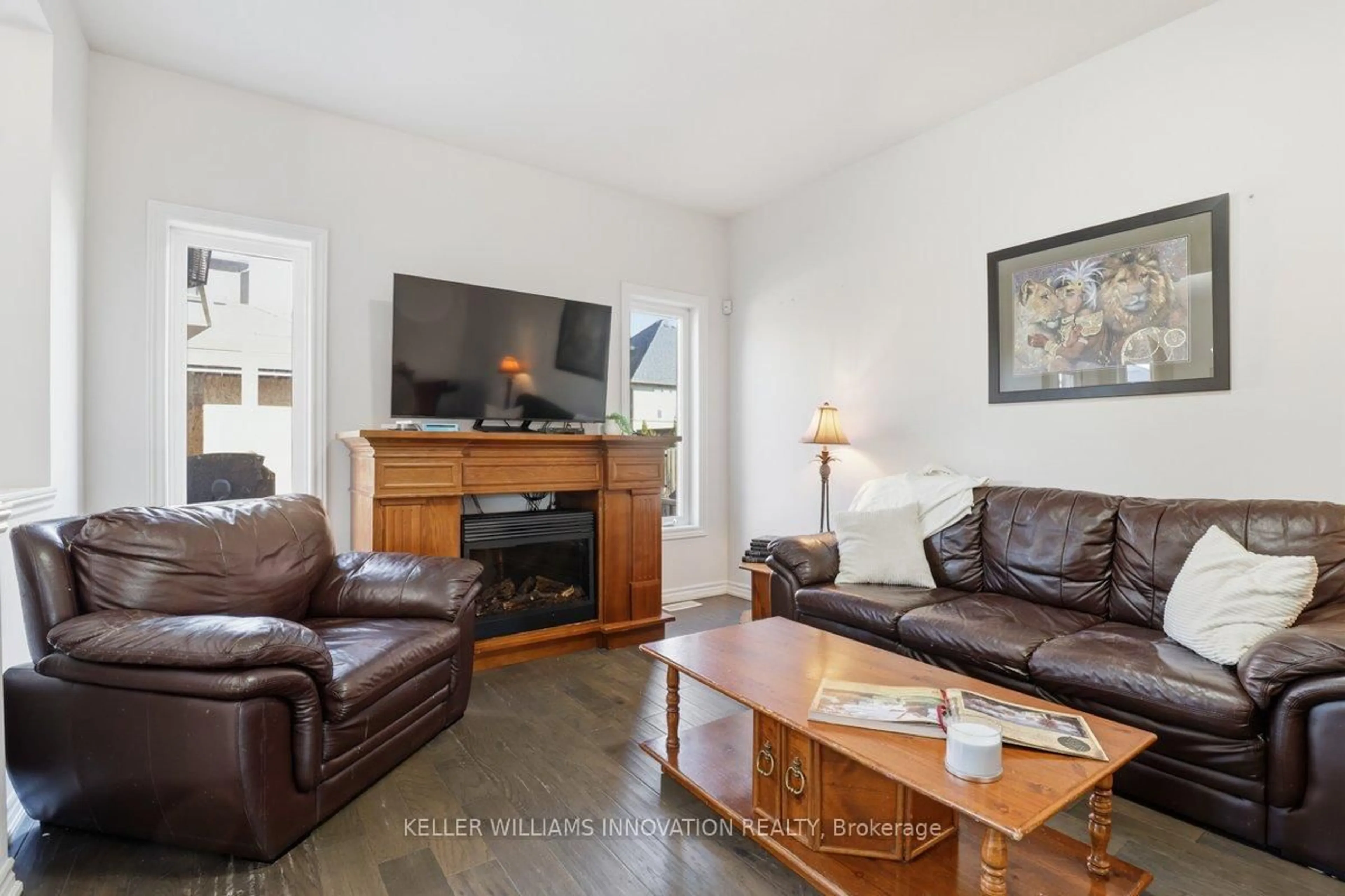 Living room with furniture, unknown for 18 Vic Chambers Pl, Brant Ontario N3L 0E6