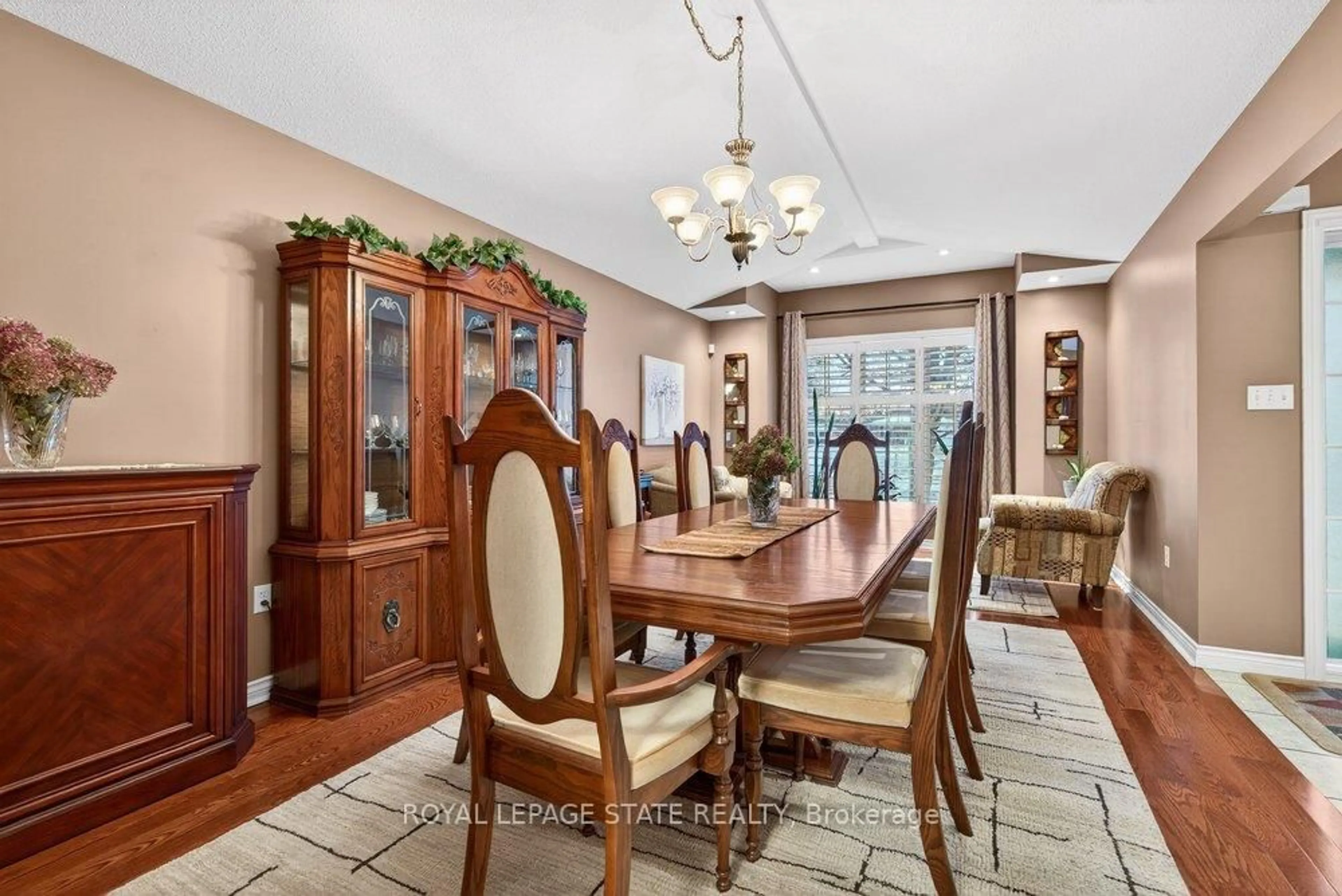 Dining room, unknown for 128 Nugent Dr, Hamilton Ontario L8H 2M8