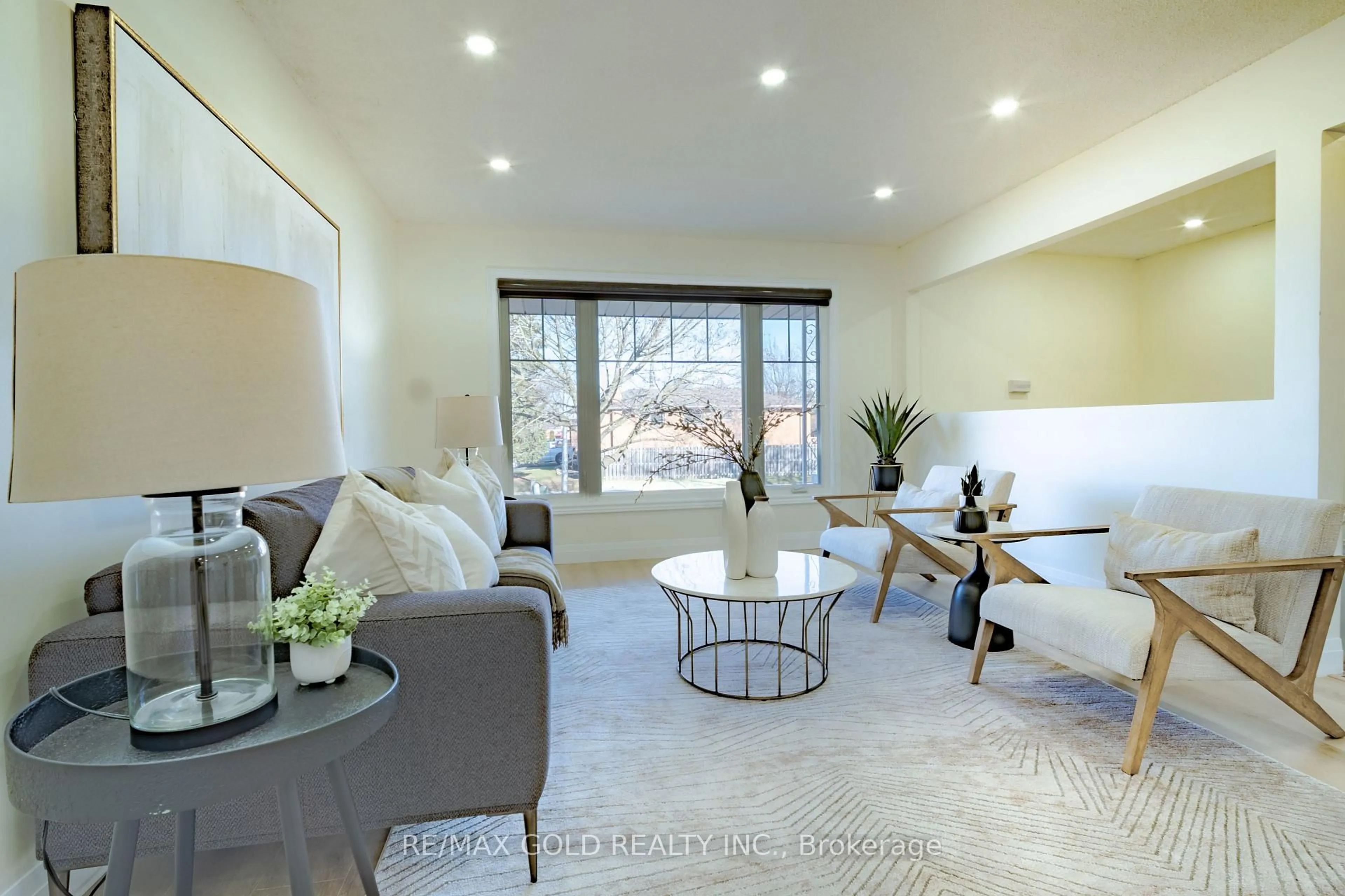 Living room with furniture, unknown for 23 Bridlewood Dr, Welland Ontario L3C 6J7