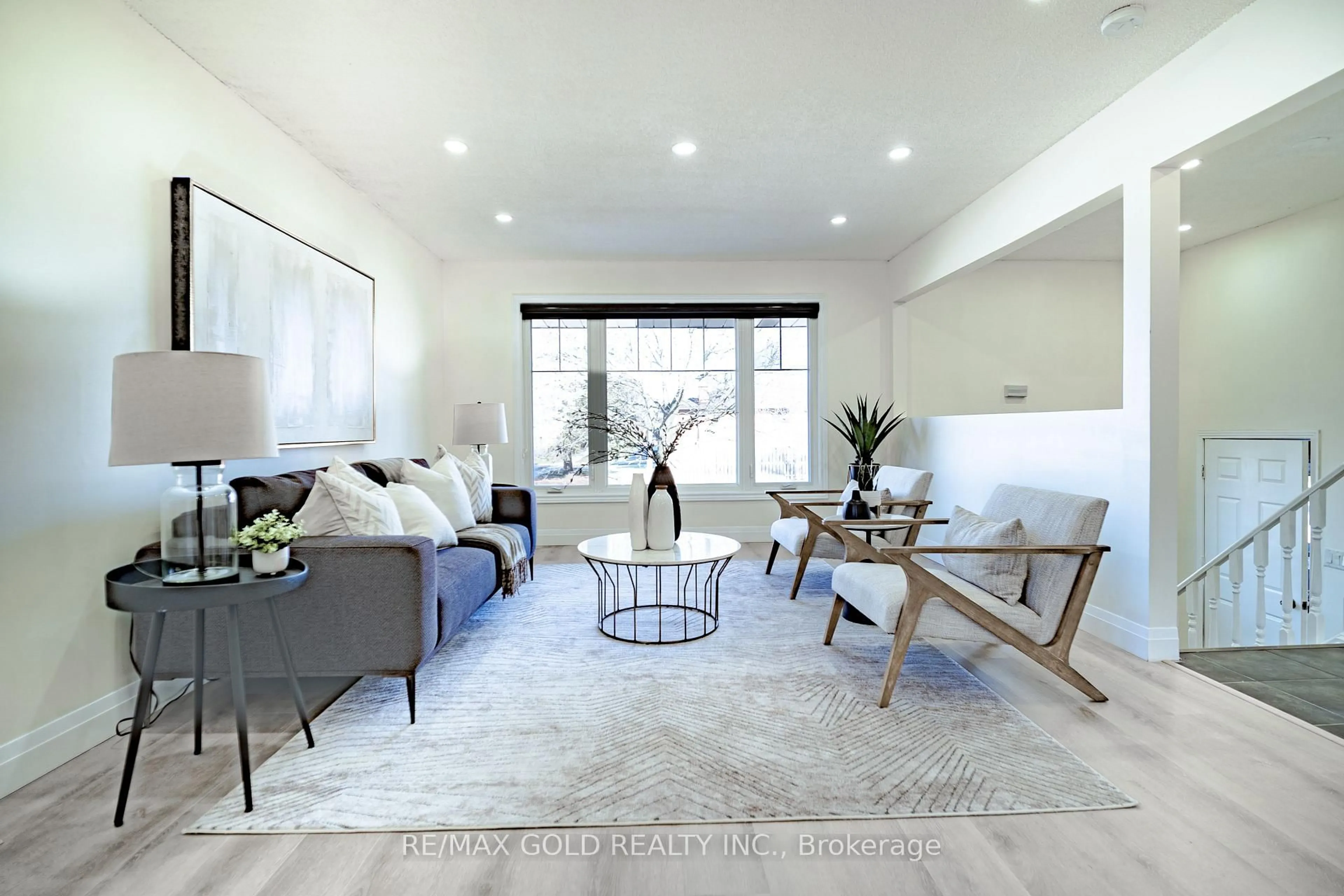 Living room with furniture, unknown for 23 Bridlewood Dr, Welland Ontario L3C 6J7