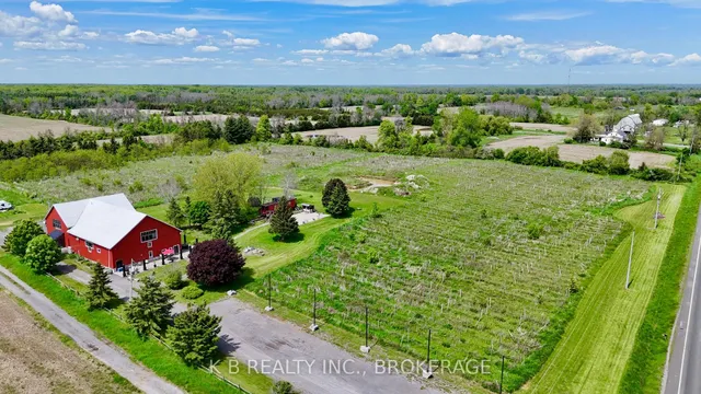 9261 Loyalist Pkwy, Bath 2
