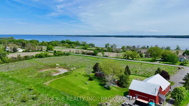9261 Loyalist Pkwy, Bath 3