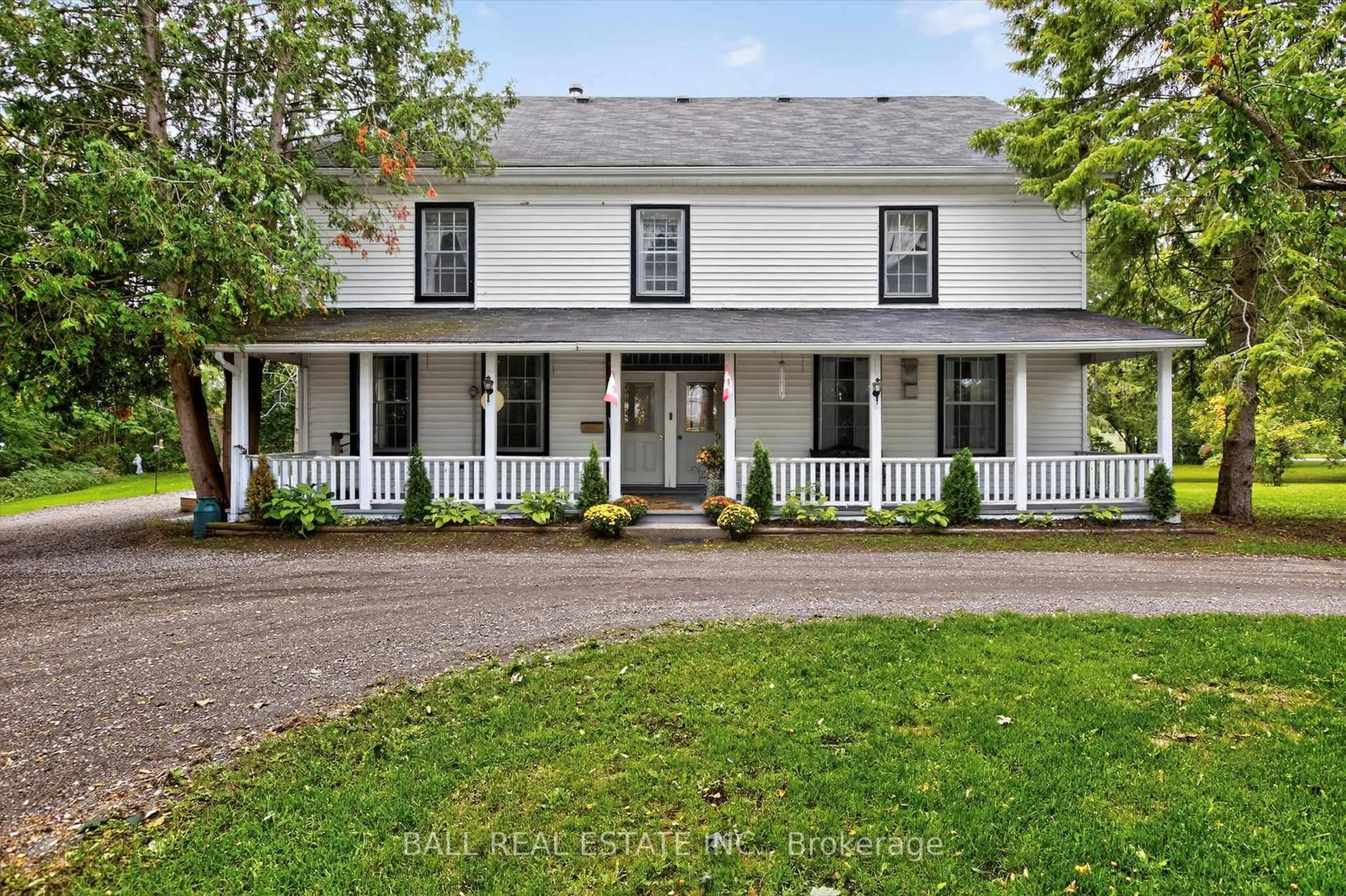 Home with vinyl exterior material, street for 130 Front St, Trent Hills Ontario K0L 1Y0