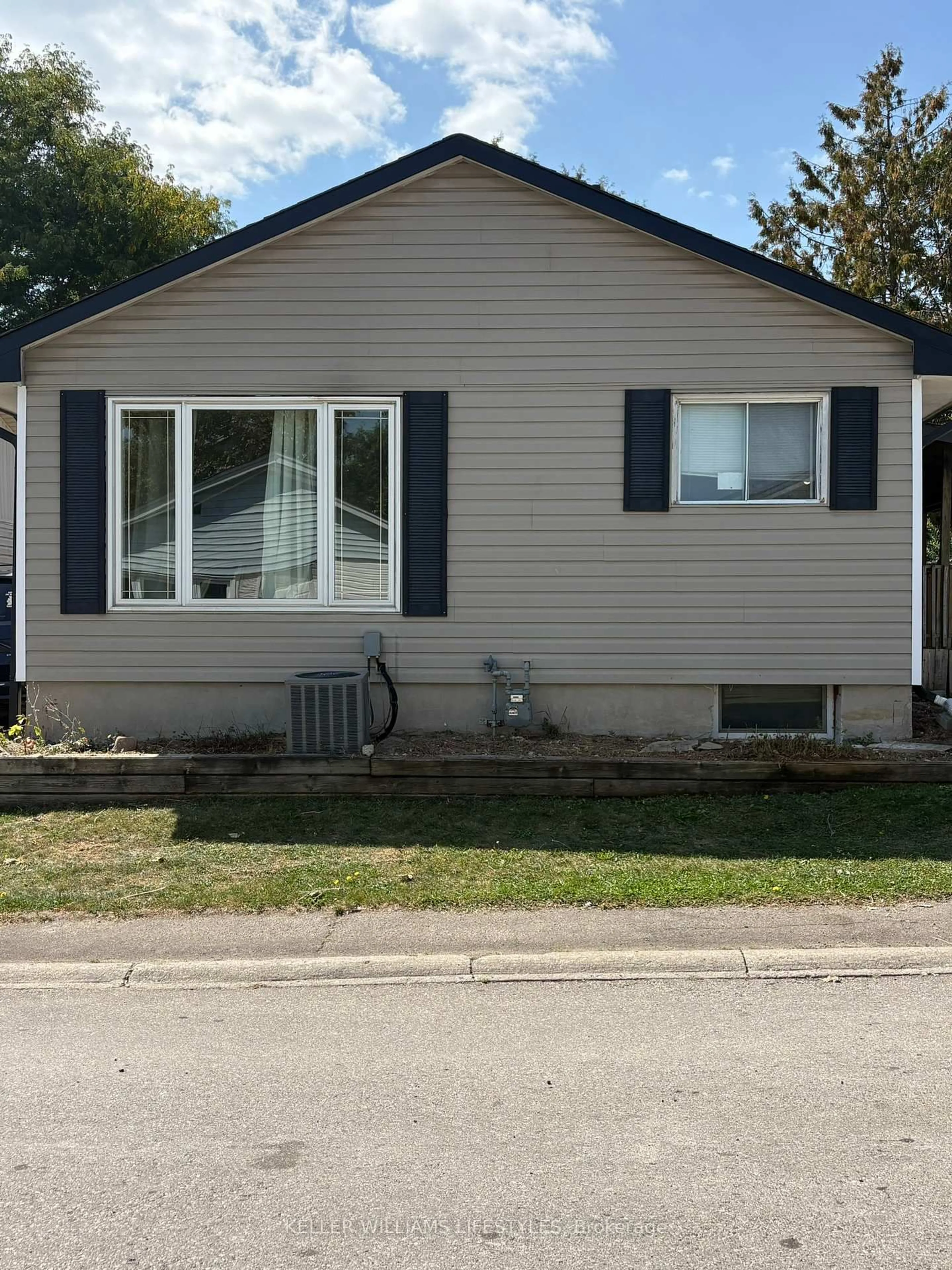 Home with vinyl exterior material, street for 1840 Culver Dr, London East Ontario N5V 3K6