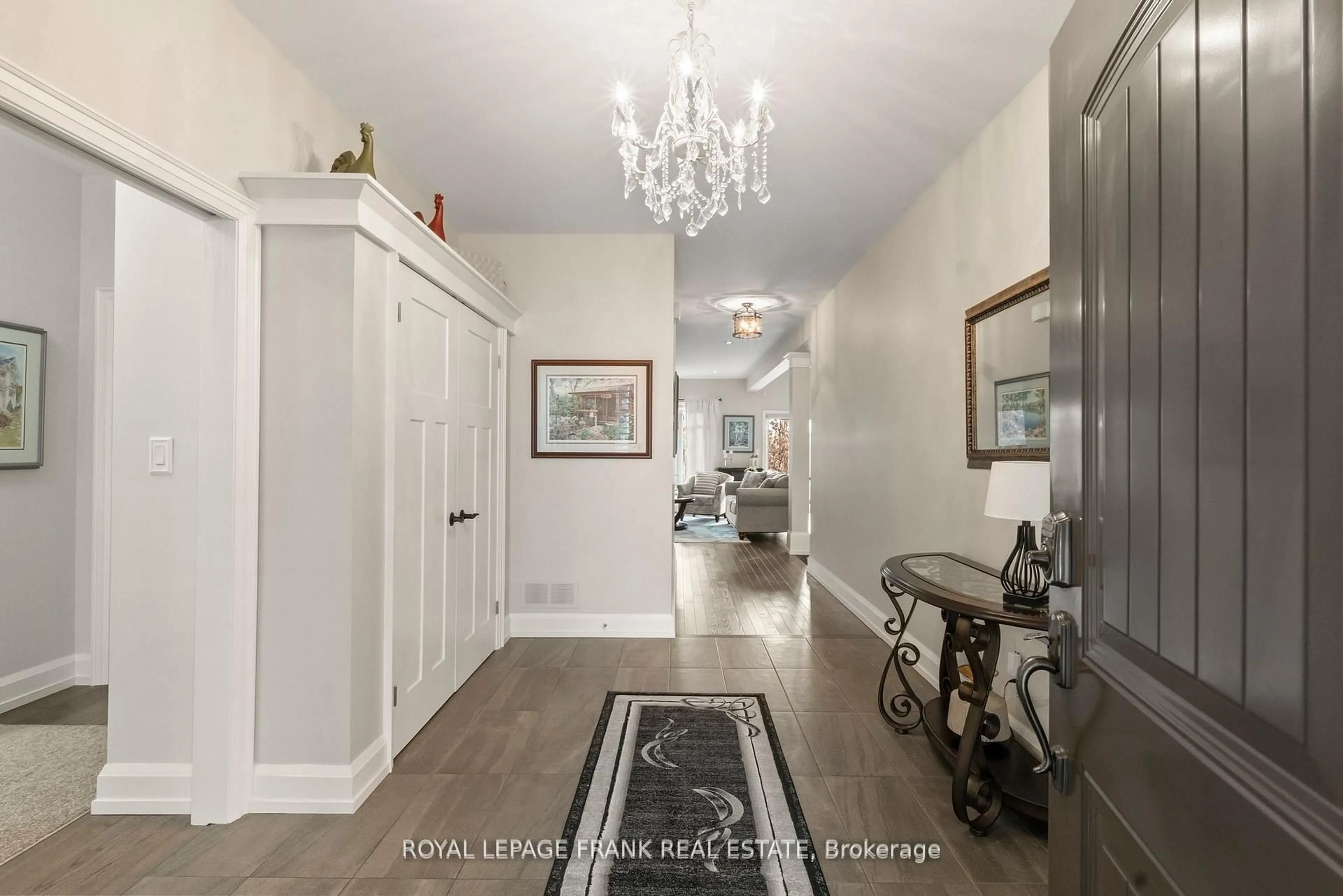 Indoor entryway for 864 Burnham St, Cobourg Ontario K9A 2X7