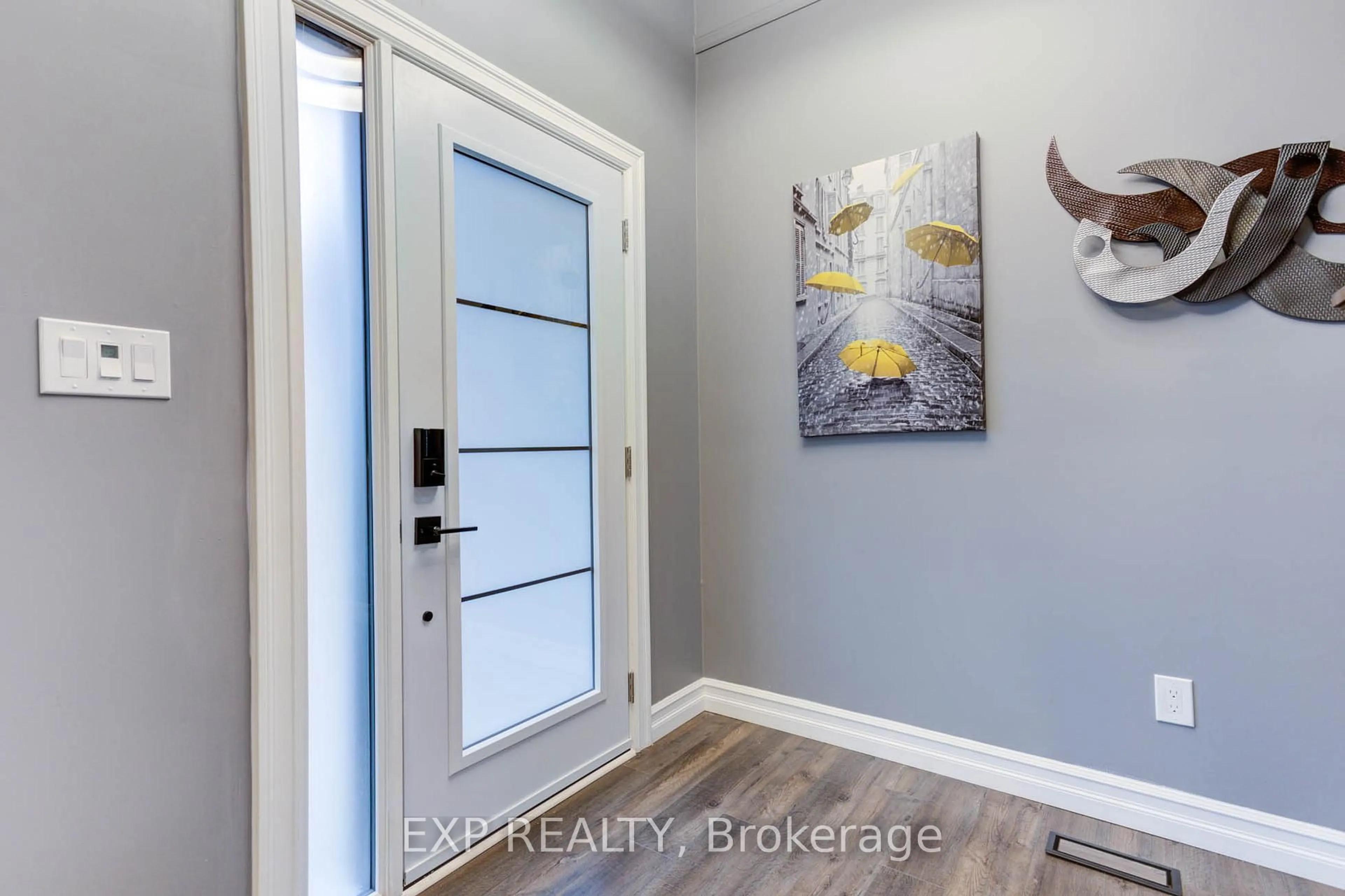 Indoor entryway for 128 Schmidt Dr, Wellington North Ontario N0G 1A0