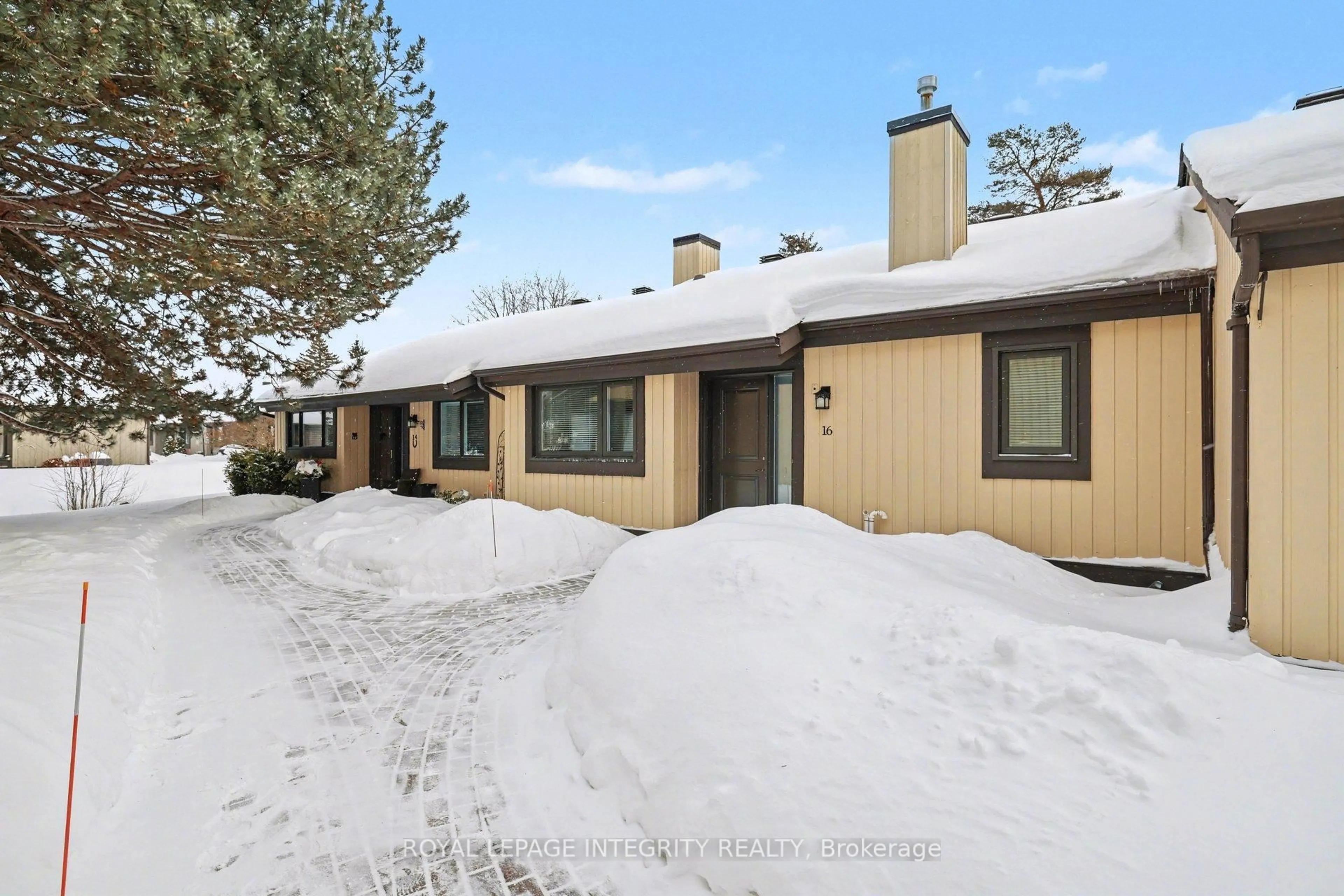 Unknown for 16 Pebble Beach Crt, Ottawa Ontario K2S 1B9