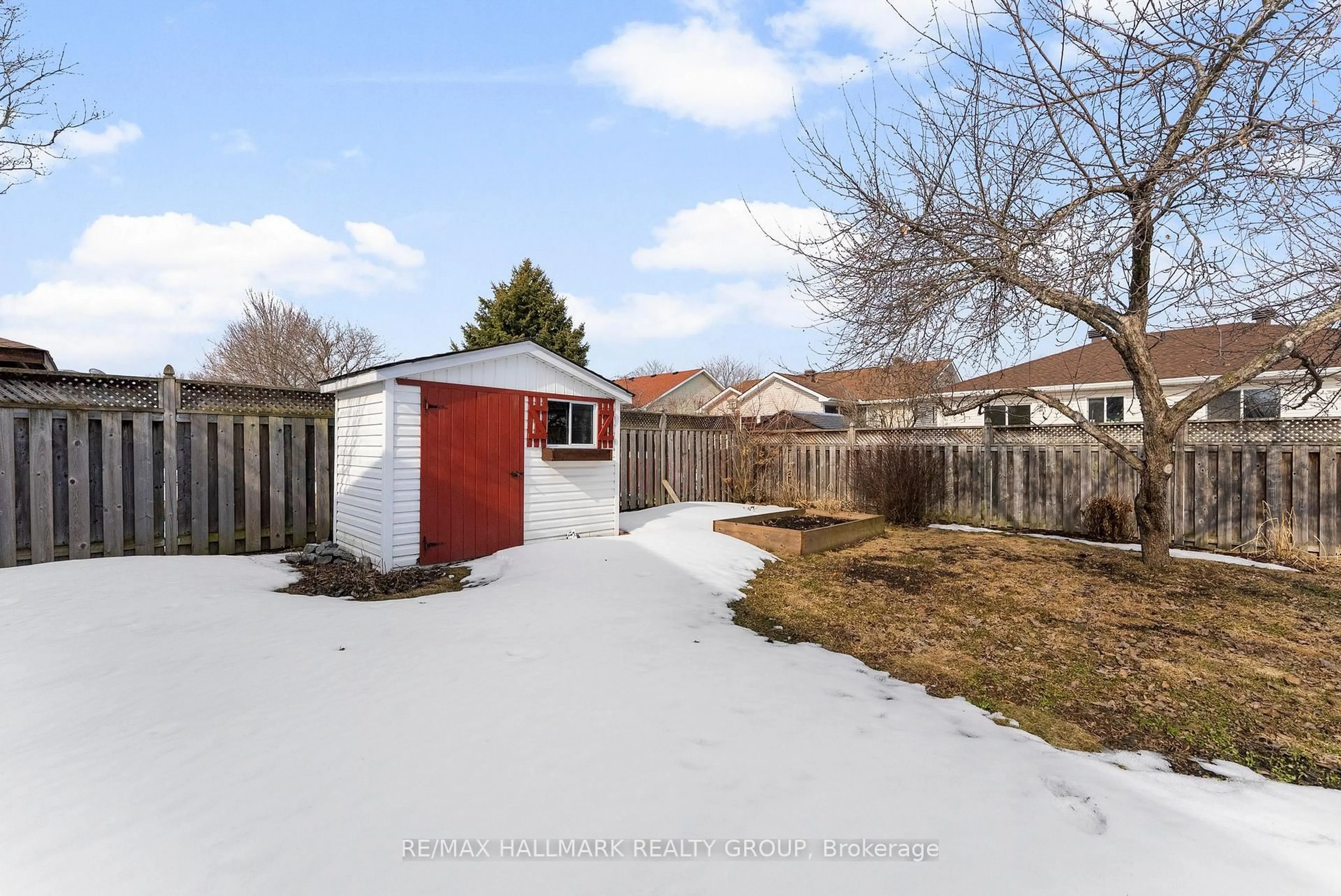 Shed for 156 Charles St, Arnprior Ontario K7S 1A7