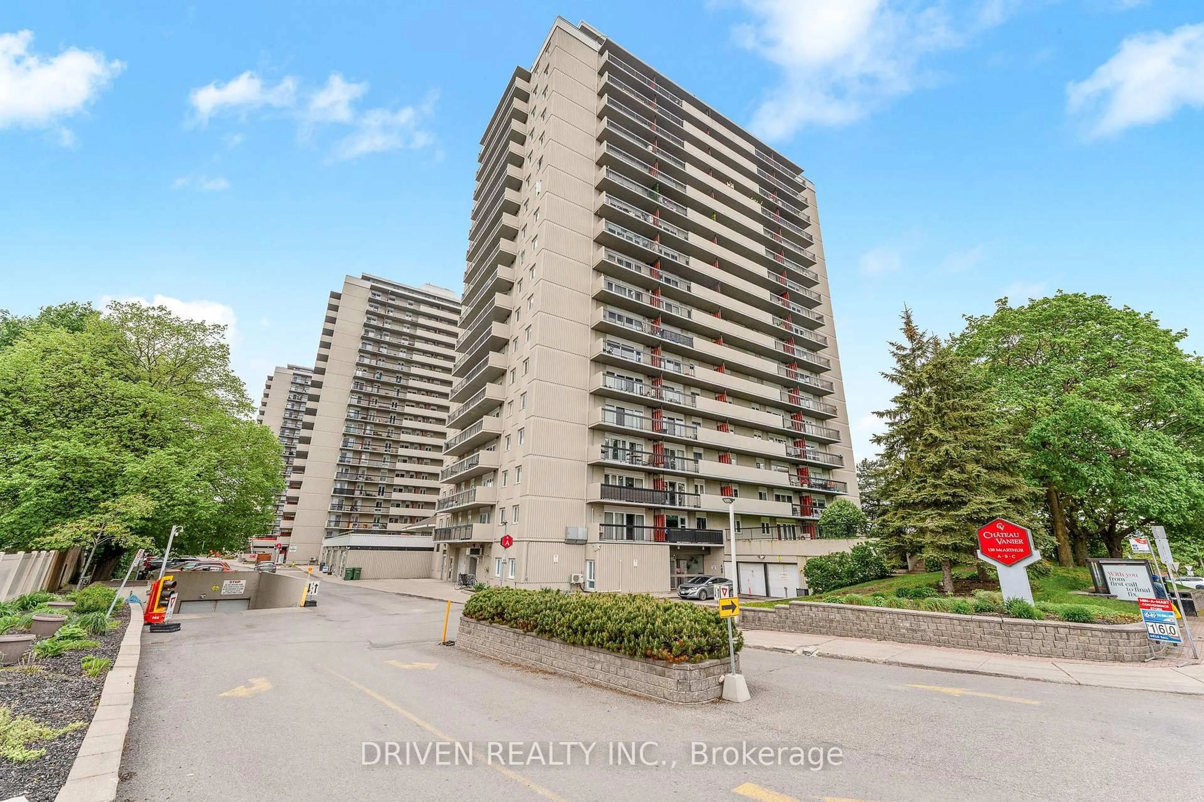 Unknown for 158 A McArthur Ave #404, Ottawa Ontario K1L 7E7