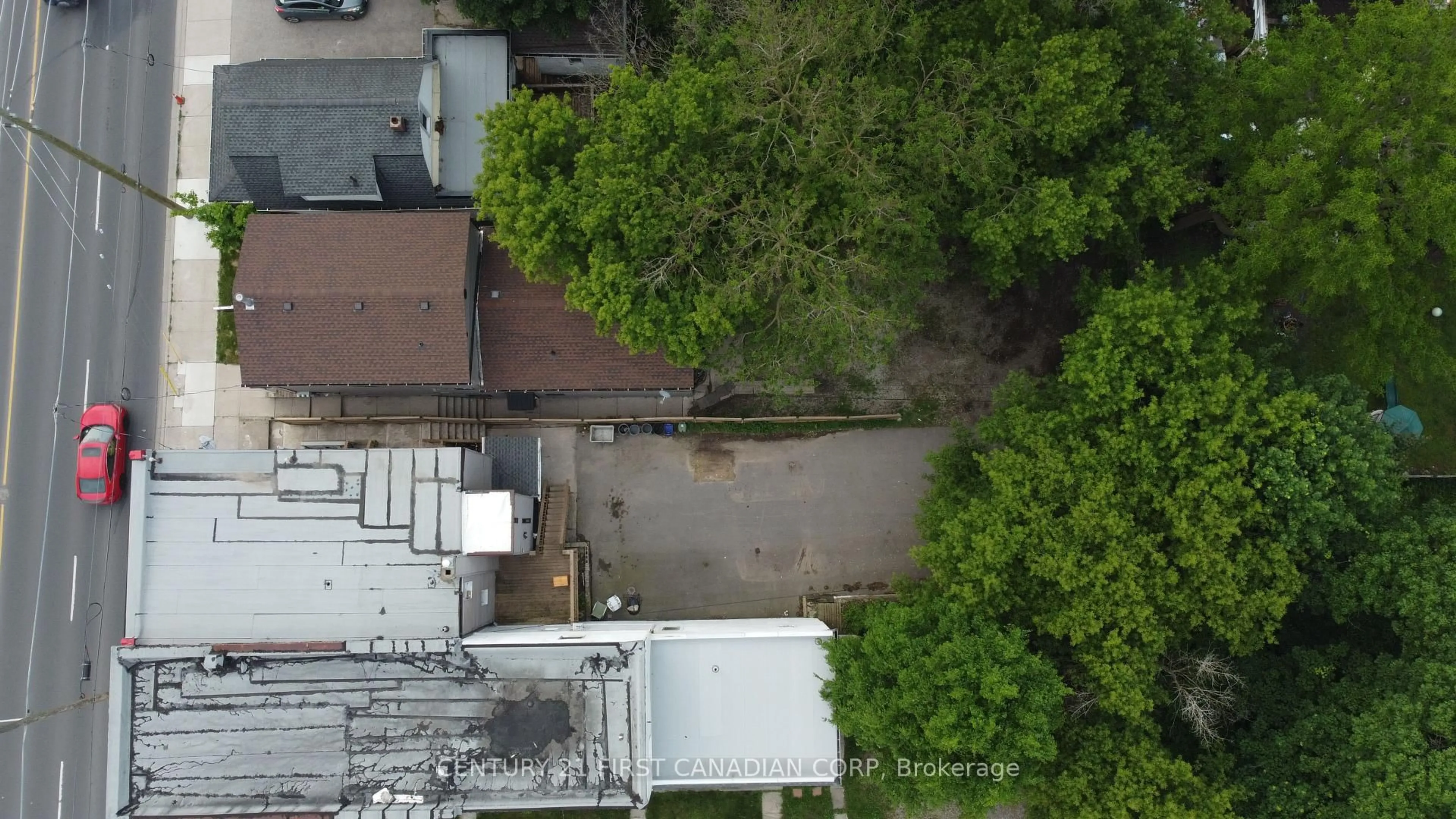 A pic from outside/outdoor area/front of a property/back of a property/a pic from drone, city buildings view from balcony for 20 Adelaide St, London South Ontario N5Z 3J8