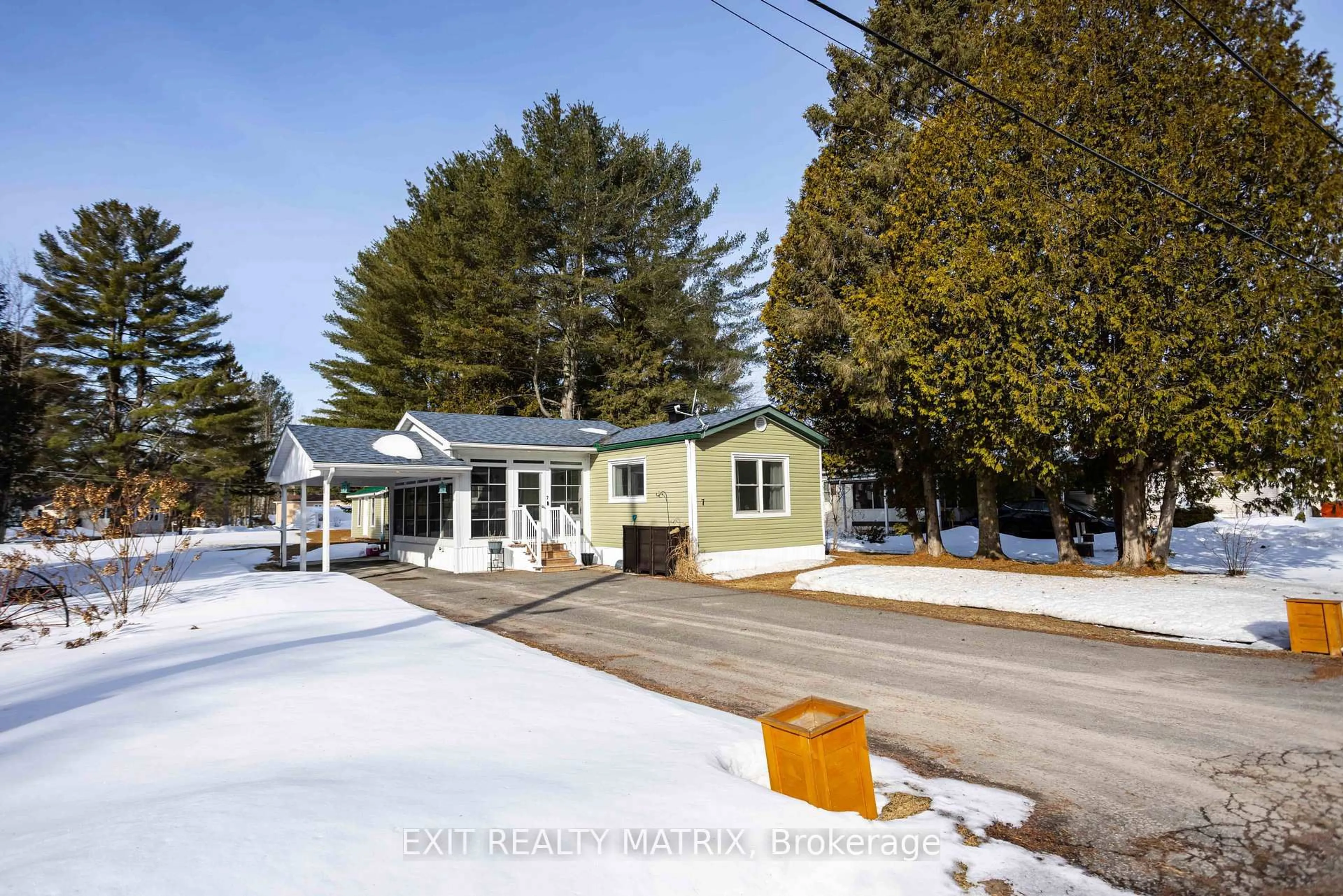 A pic from outside/outdoor area/front of a property/back of a property/a pic from drone, street for 5279 County Road No 17 Rd #7, Alfred and Plantagenet Ontario K0B 1A0