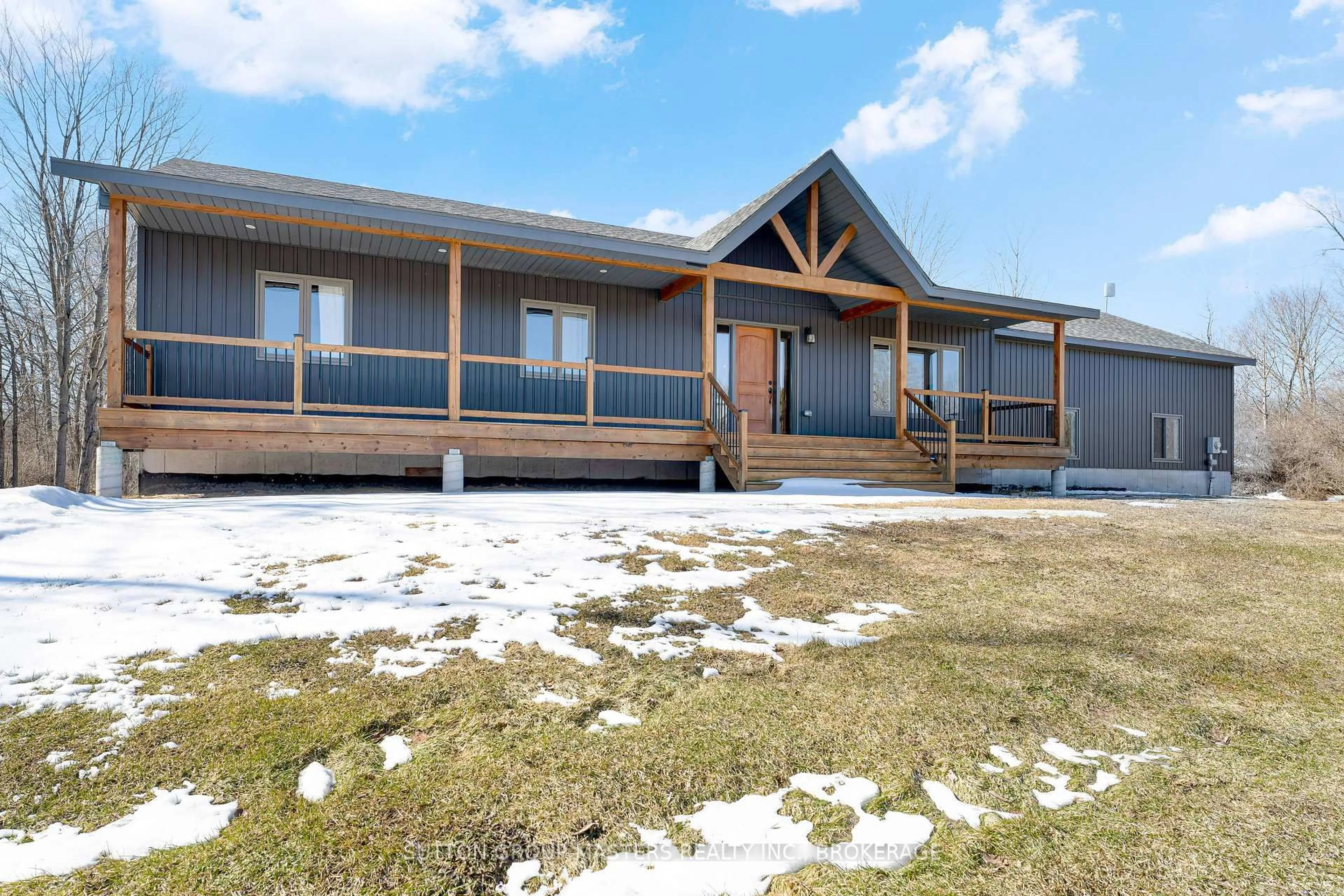 A pic from outside/outdoor area/front of a property/back of a property/a pic from drone, unknown for 4711 Bellrock Rd, Verona Ontario K0H 2W0