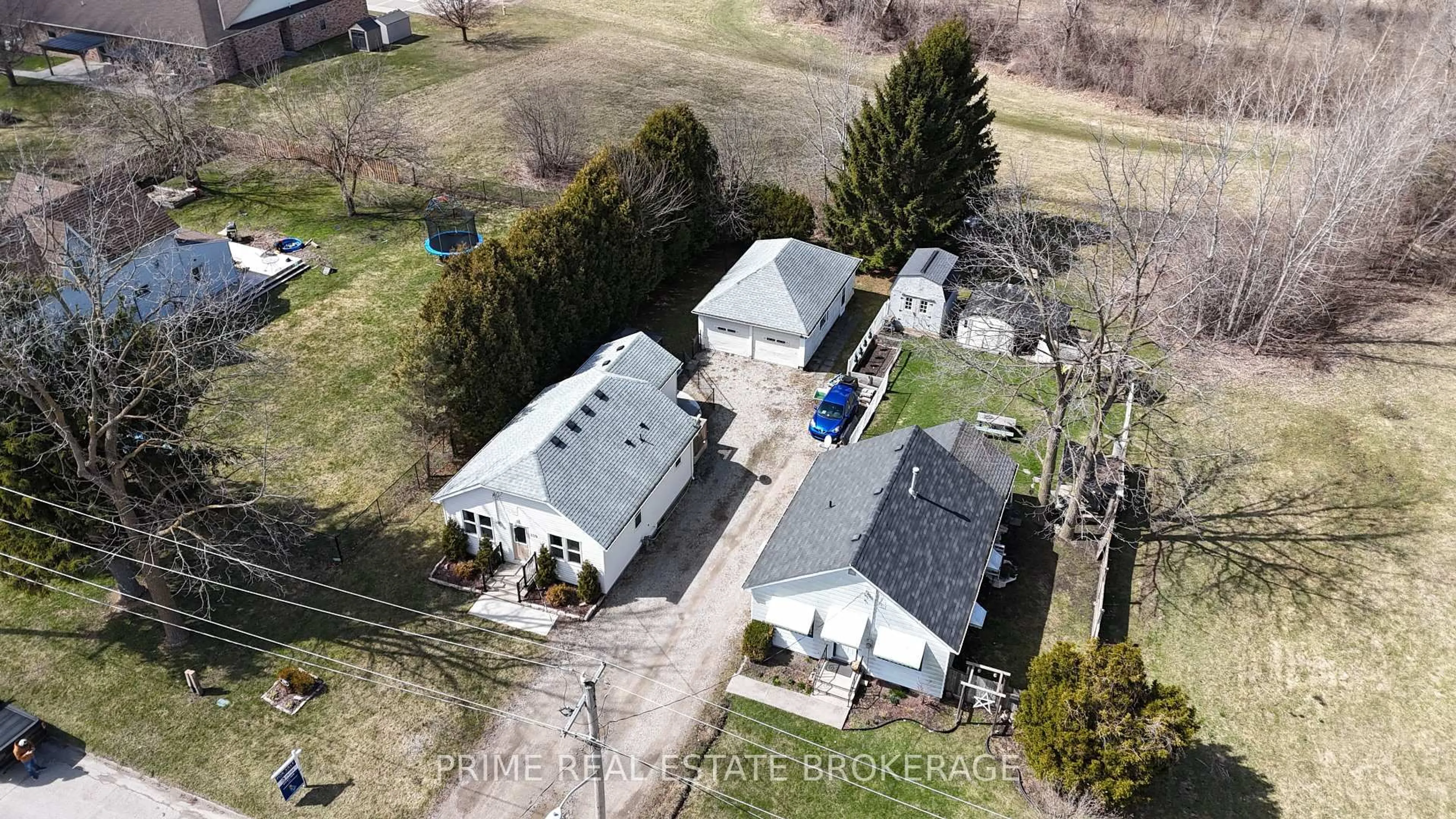 A pic from outside/outdoor area/front of a property/back of a property/a pic from drone, street for 139 Main St, West Elgin Ontario N0L 2P0