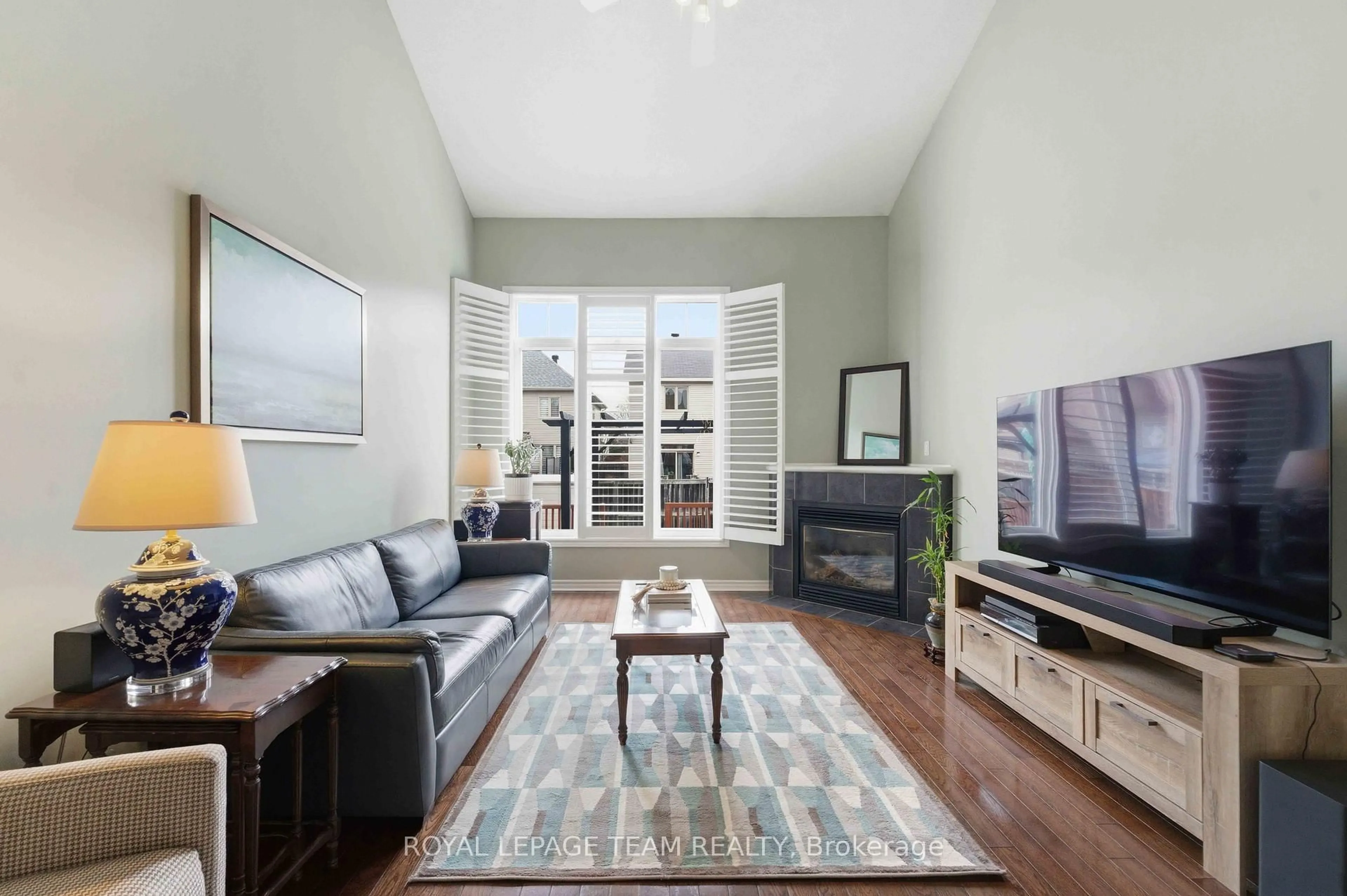 Living room with furniture, unknown for 308 Grey Seal Circ, Ottawa Ontario K1V 2H3