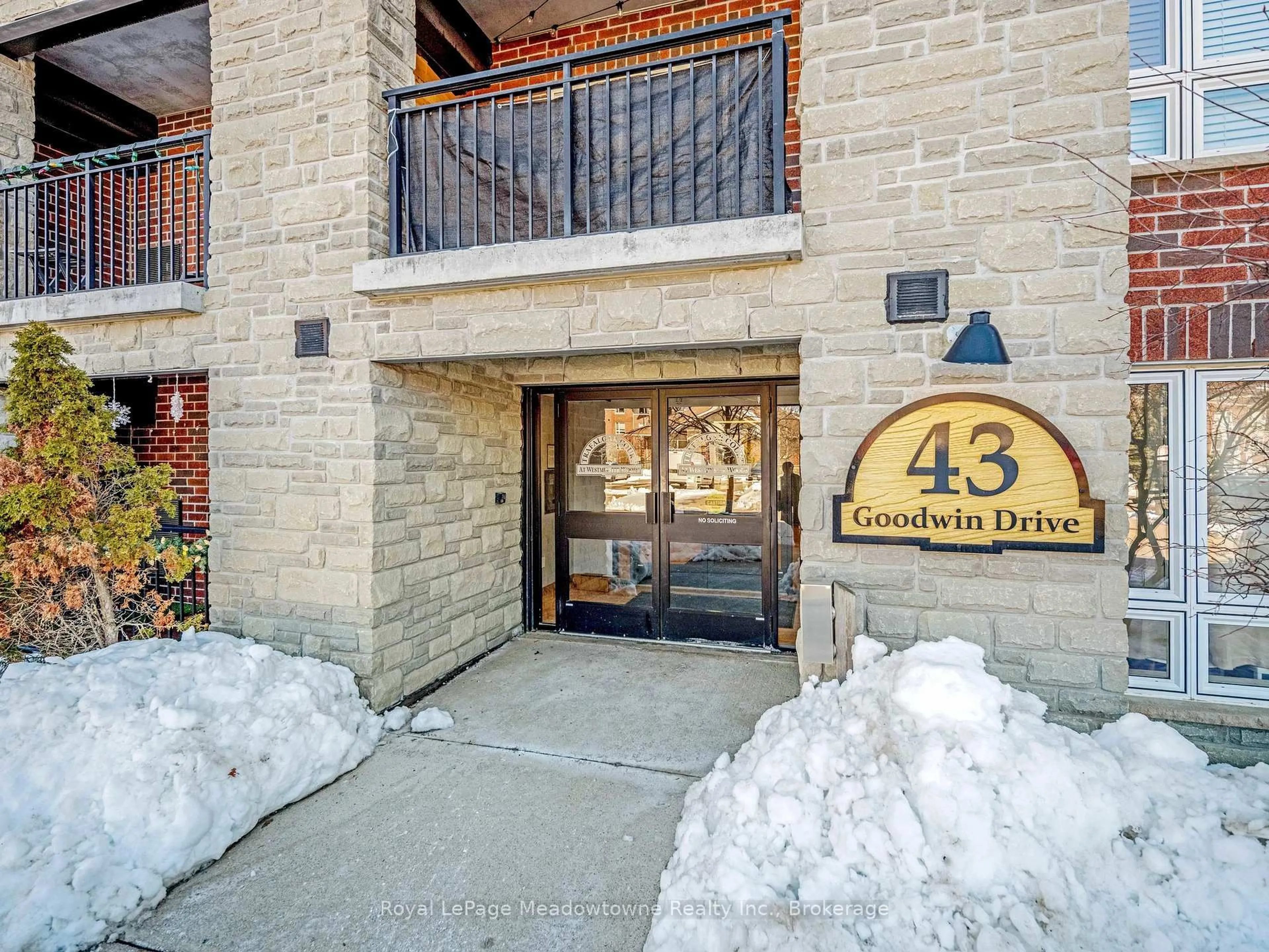 Indoor foyer for 43 Goodwin Dr #307, Guelph Ontario N1L 0E8