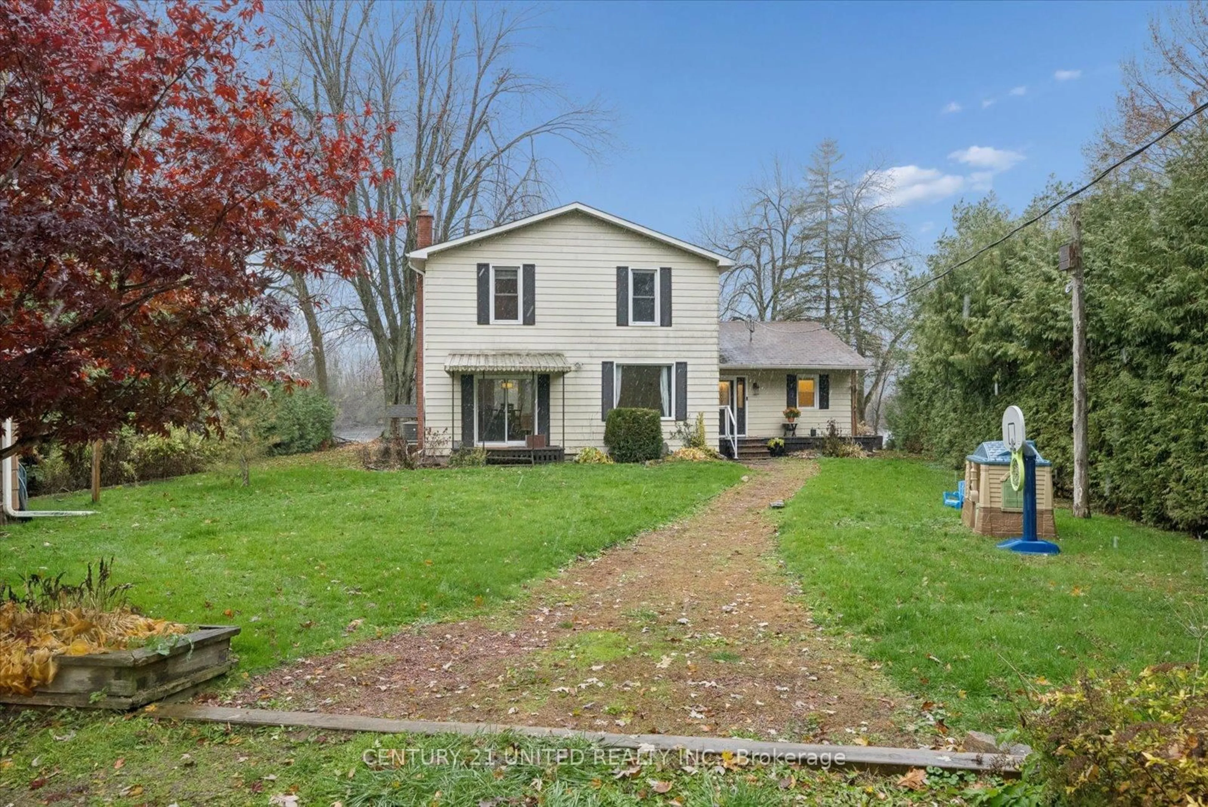 A pic from outside/outdoor area/front of a property/back of a property/a pic from drone, unknown for 266 Greenwood Rd, Otonabee-South Monaghan Ontario K9J 6Y3