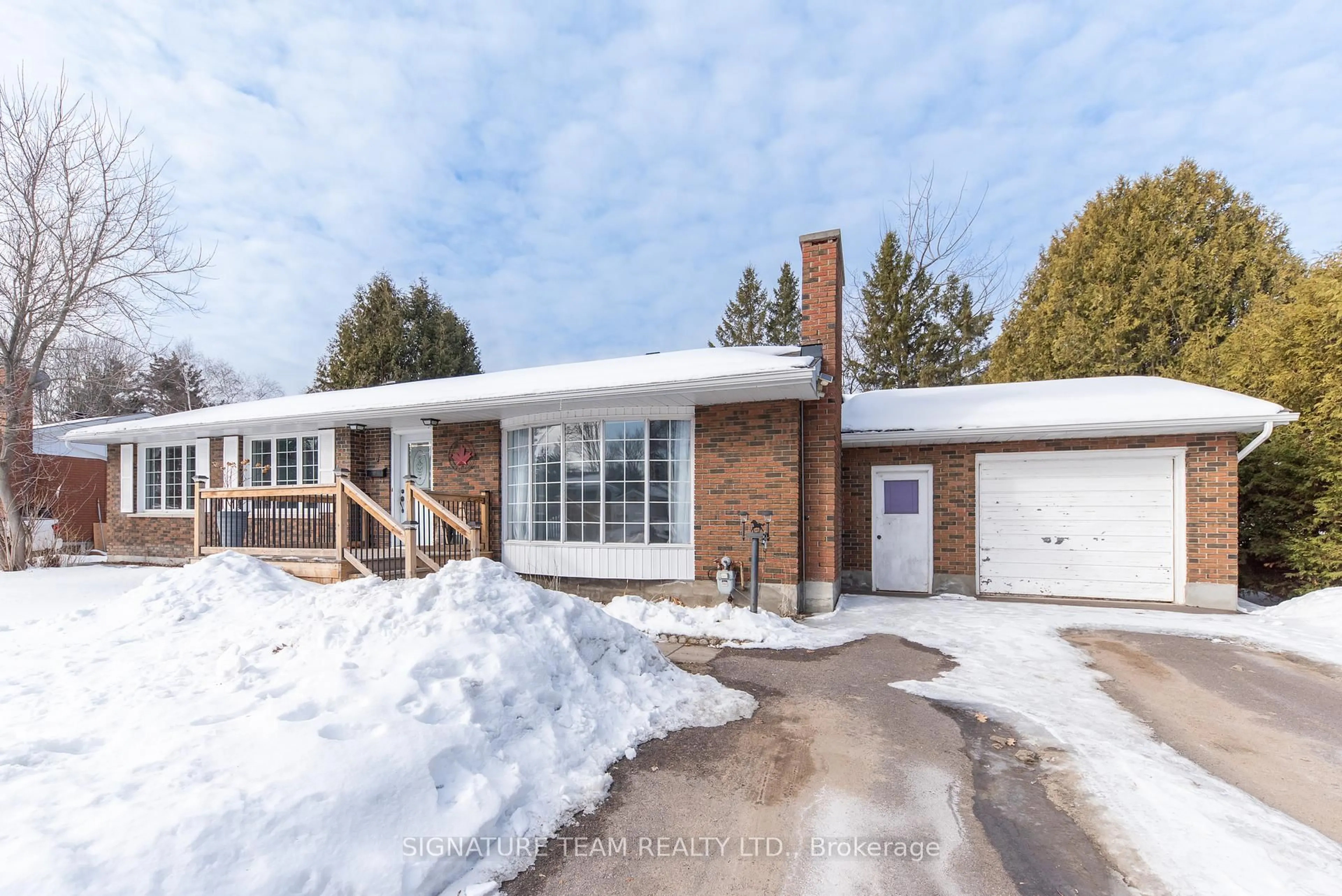 Home with brick exterior material, street for 7 Mary St, Petawawa Ontario K8H 1R6