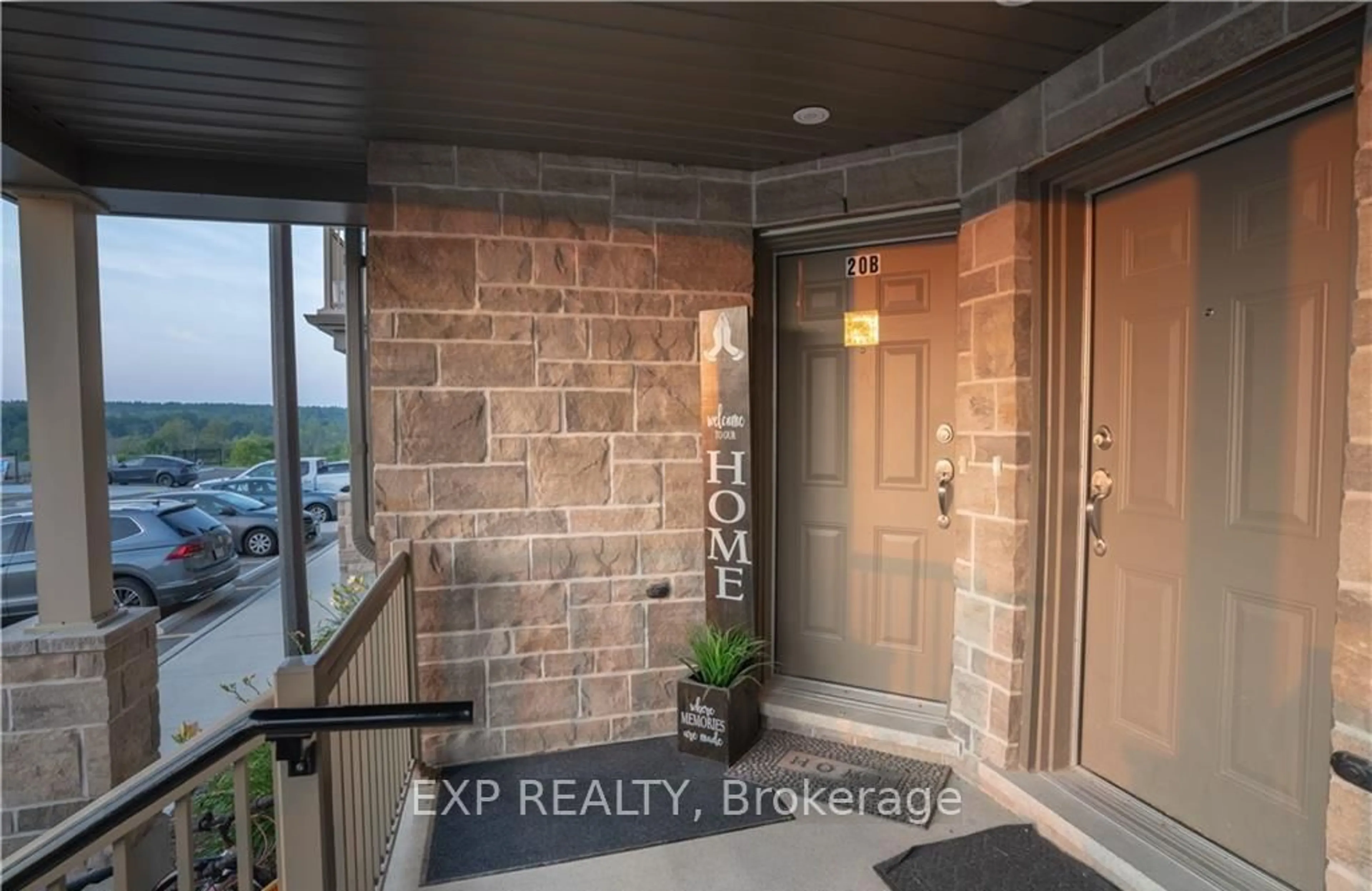 Indoor entryway for 85 MULLIN Dr #20B, Guelph Ontario N1E 0R4