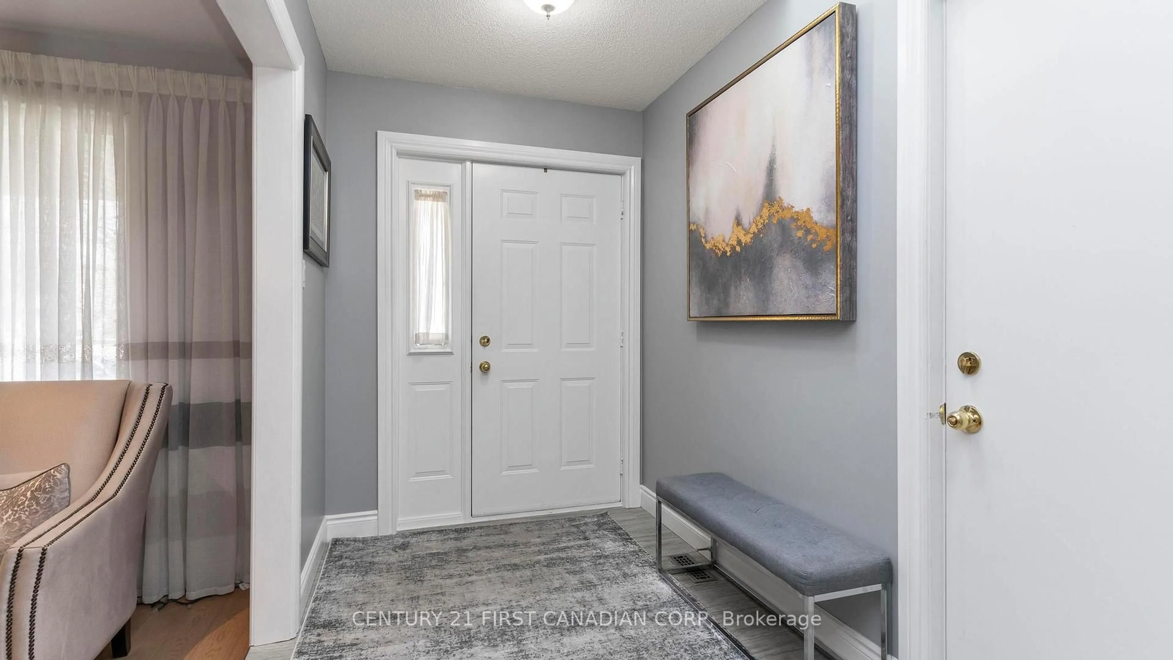 Indoor entryway for 100 Josselyn Dr, London South Ontario N6E 3V6