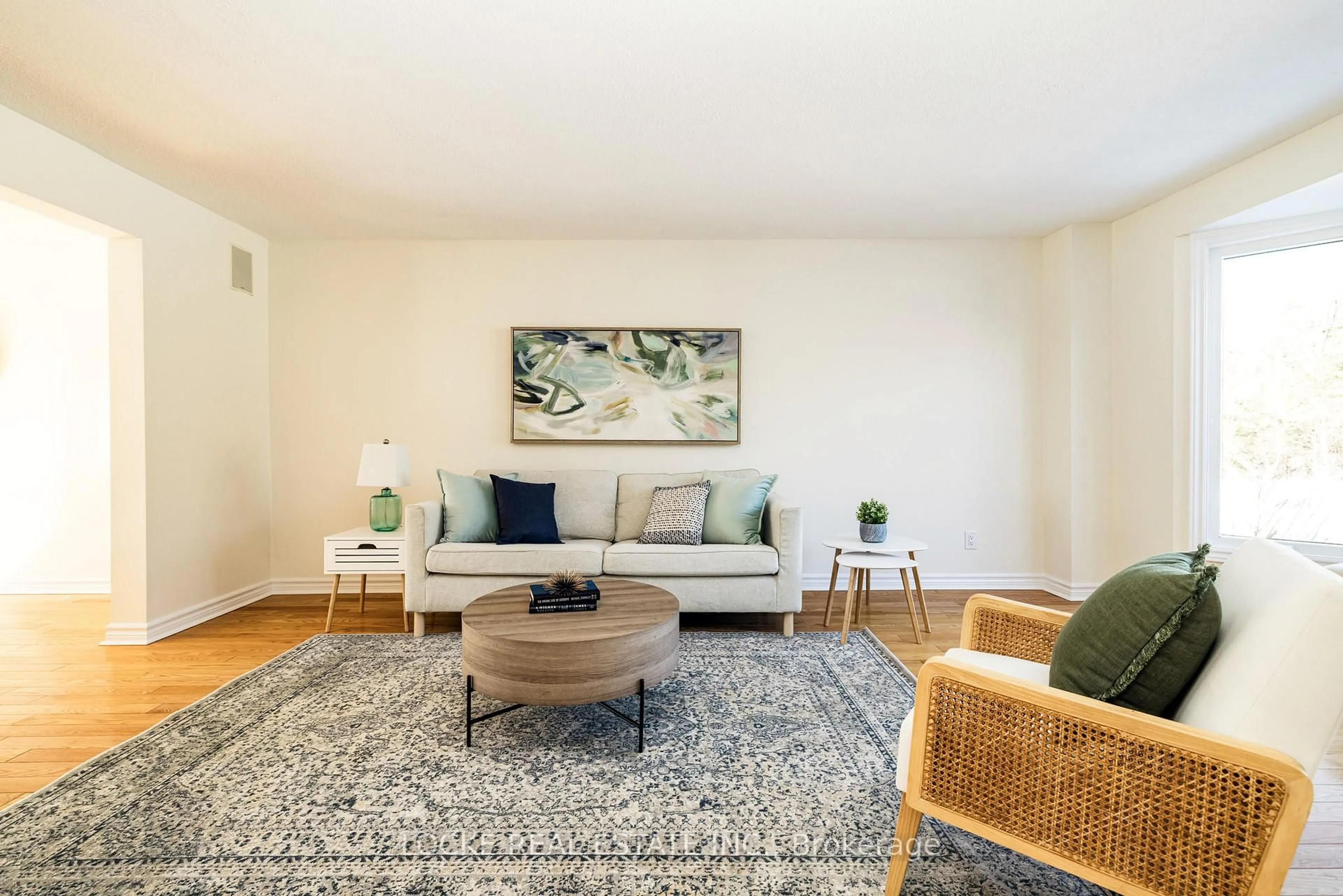 Living room with furniture, unknown for 1404 Forest Valley Dr, Ottawa Ontario K1C 5M8