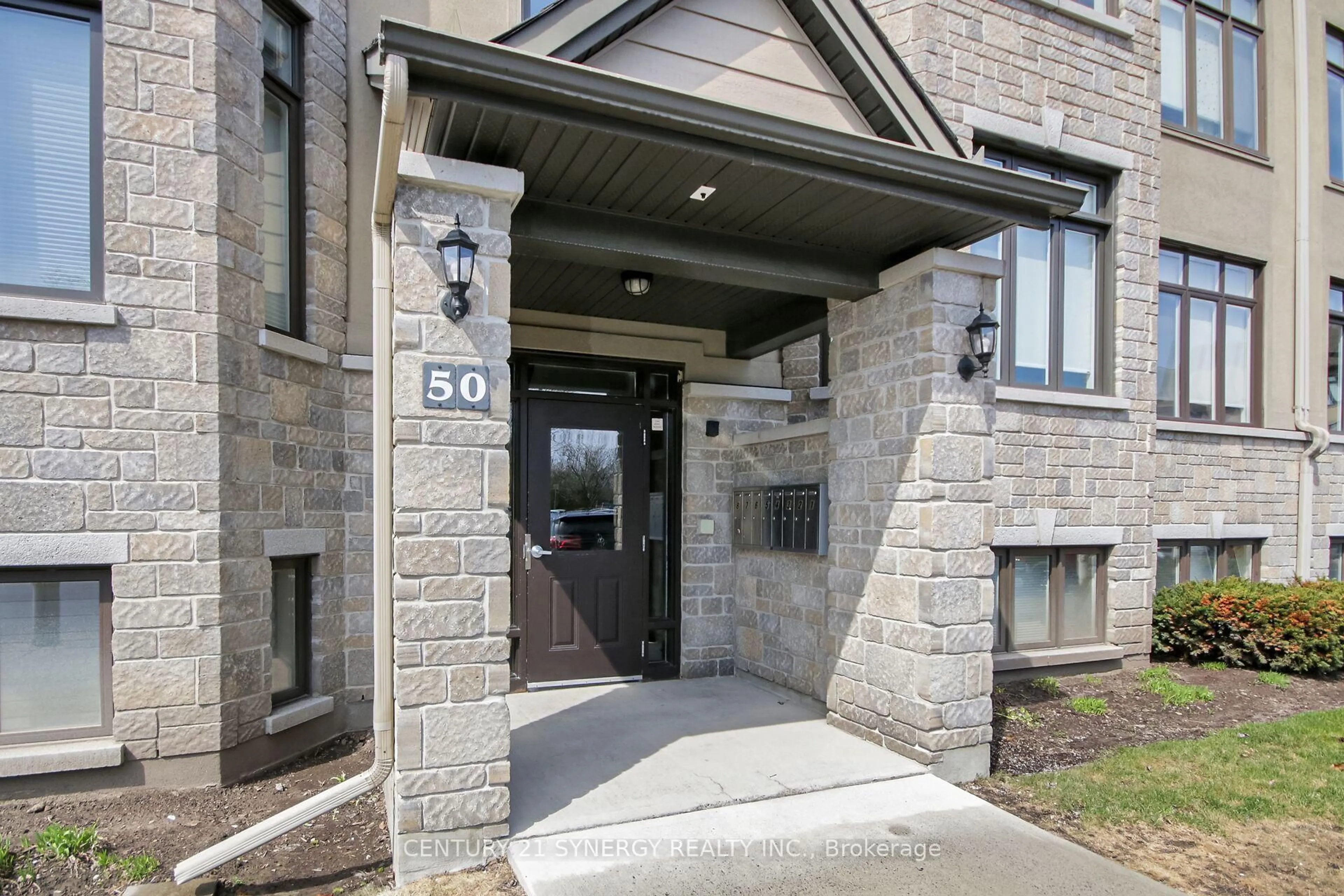 Indoor entryway for 50 Prestige Circ #7, Ottawa Ontario K4A 0W9