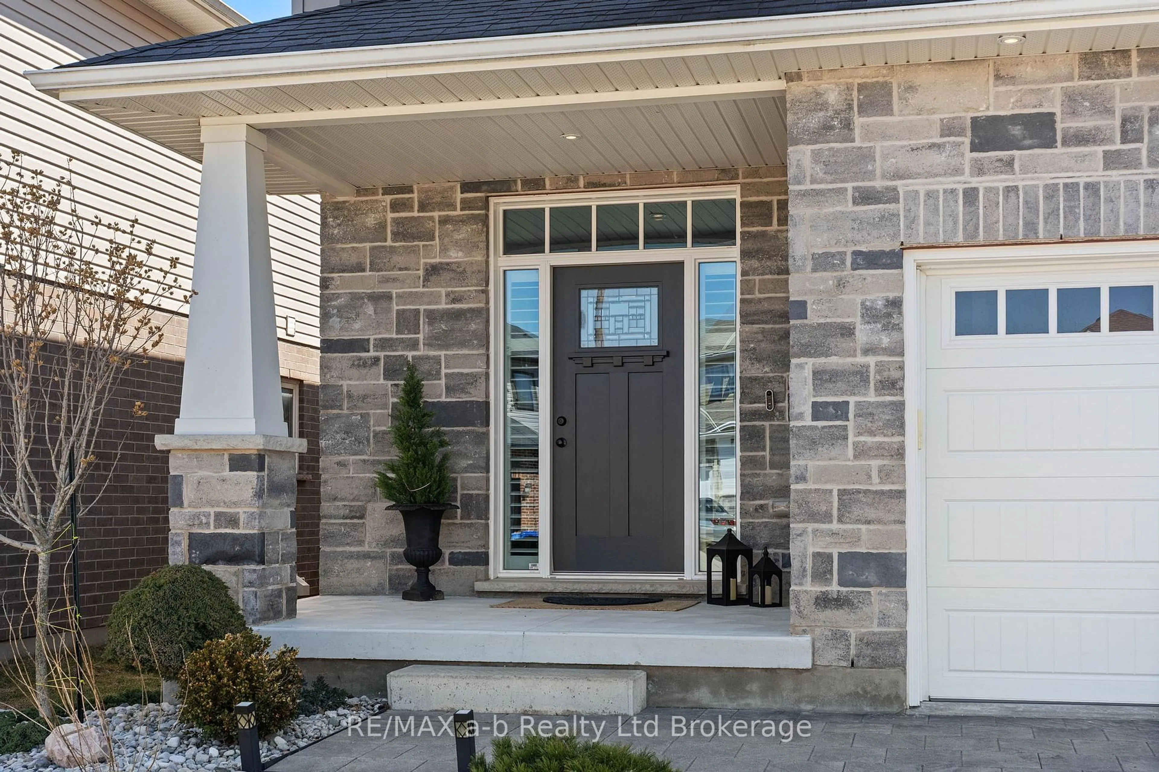 Unknown for 11 CHAMBERLAIN Ave, Ingersoll Ontario N5C 0C6