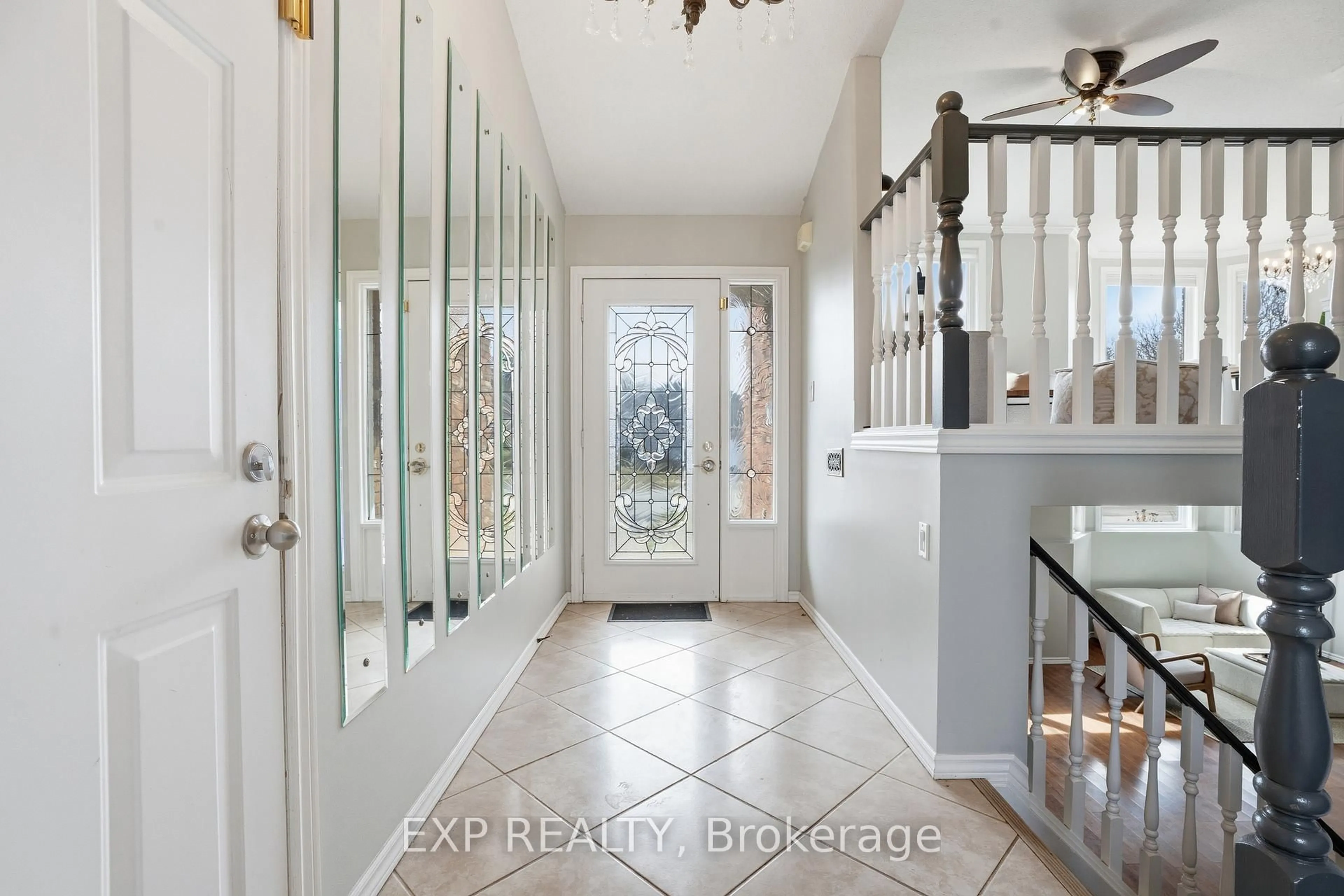 Indoor entryway for 6 Mccormick Way, Brantford Ontario N3V 1E6