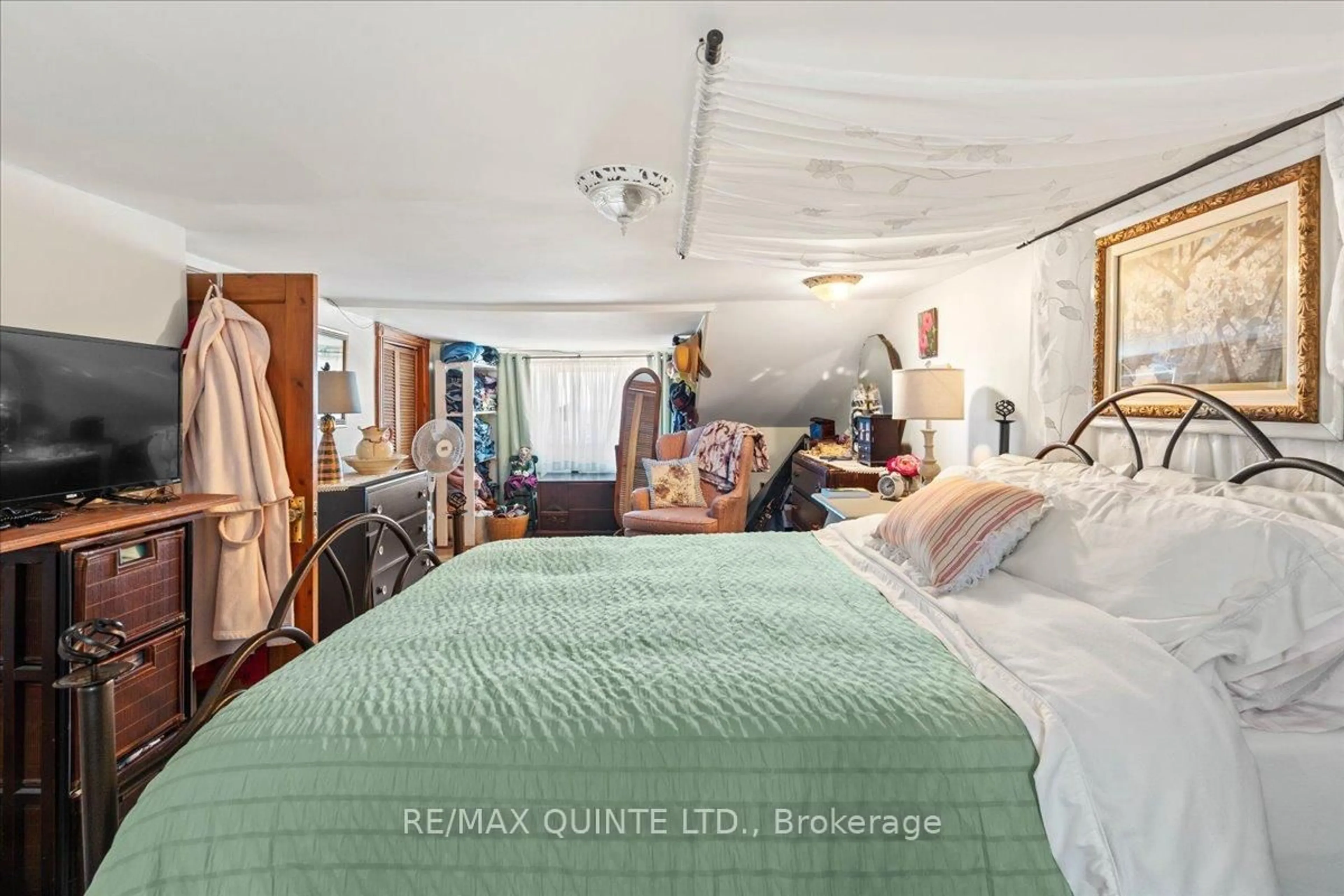 Bedroom with bed, unknown for 7763 Loyalist Pkwy, Bath Ontario K0H 1G0