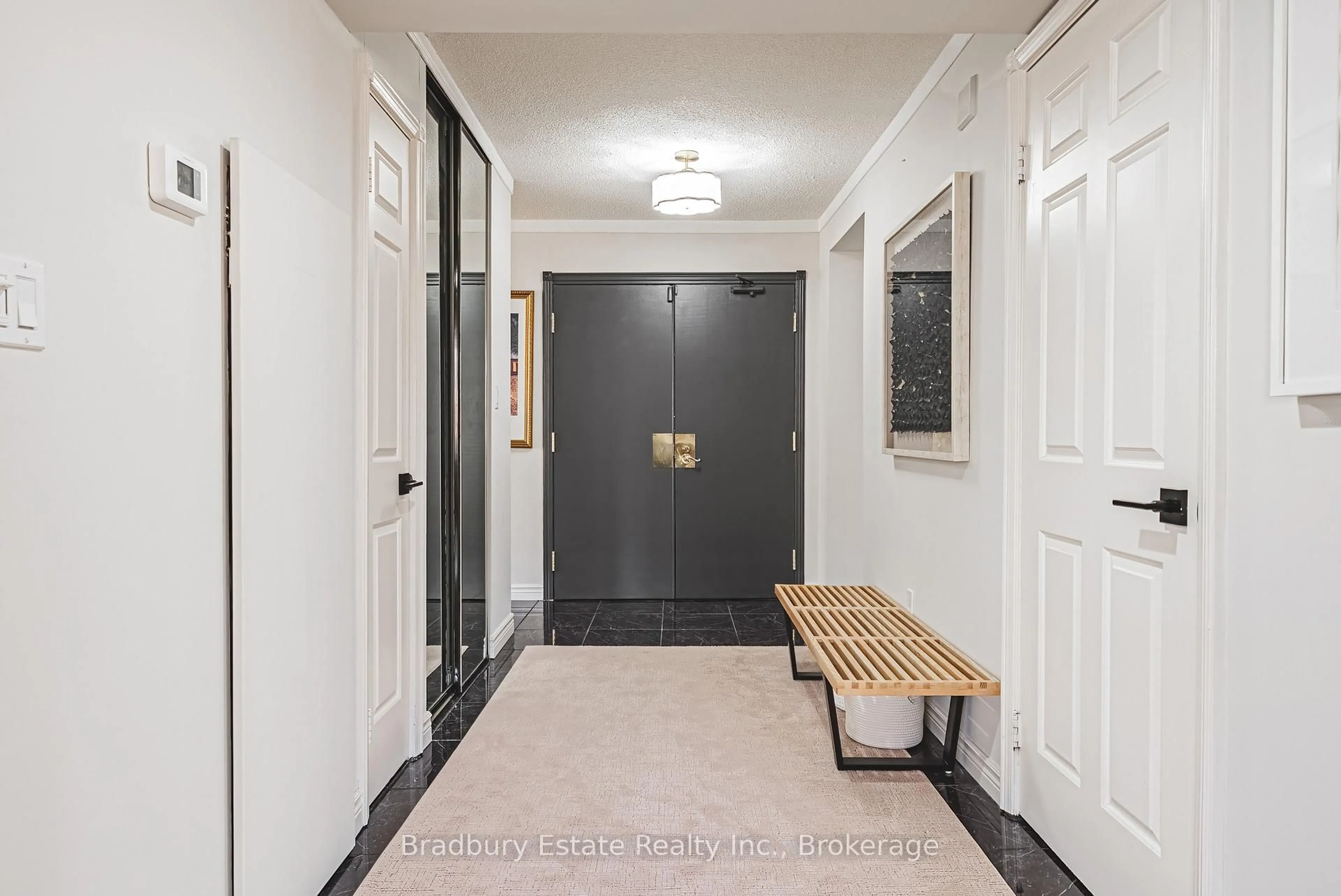 Indoor entryway for 49 Robinson St #200, Hamilton Ontario L8P 1Y7