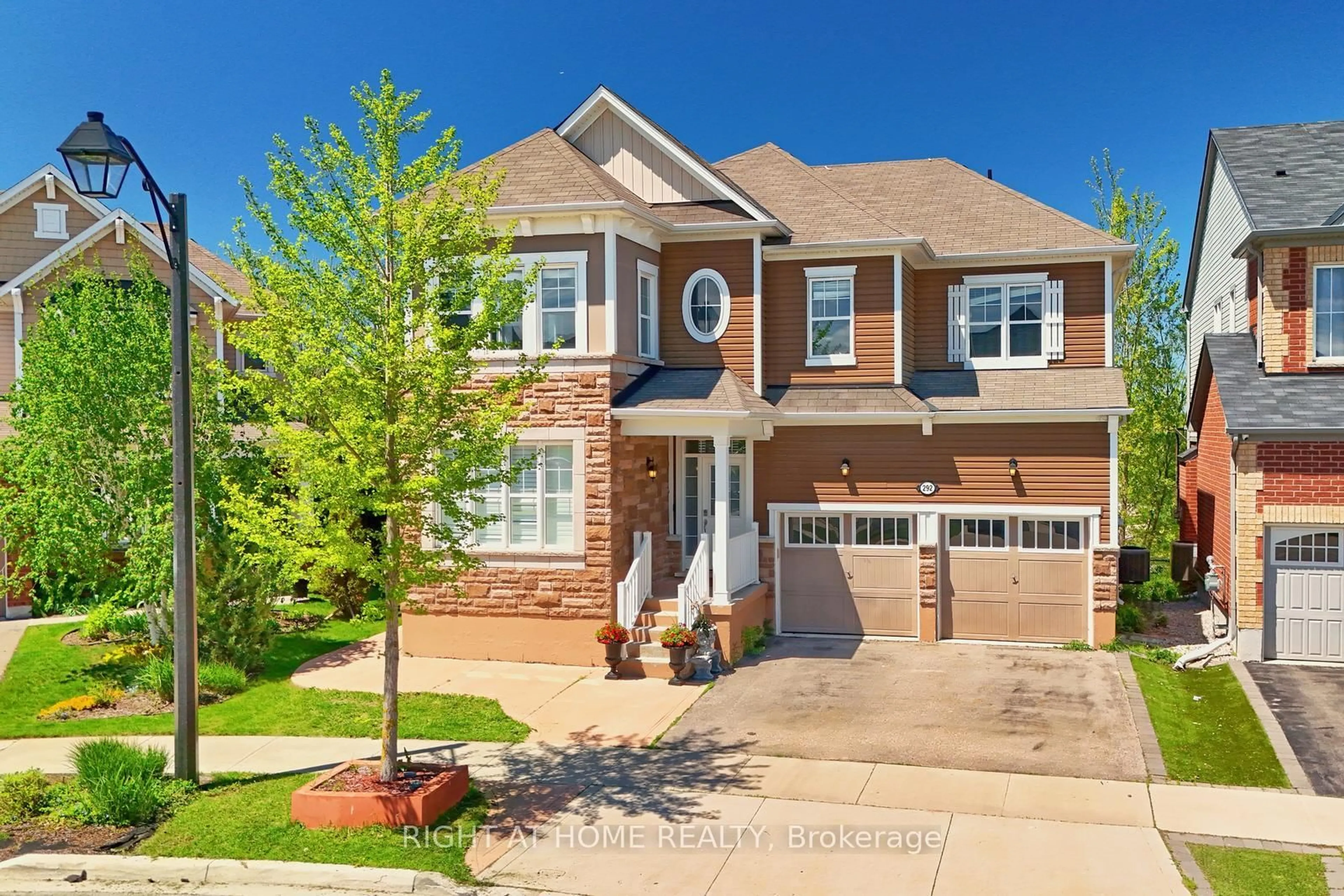 Home with brick exterior material, street for 292 Falling Green Cres, Kitchener Ontario N2R 0E9