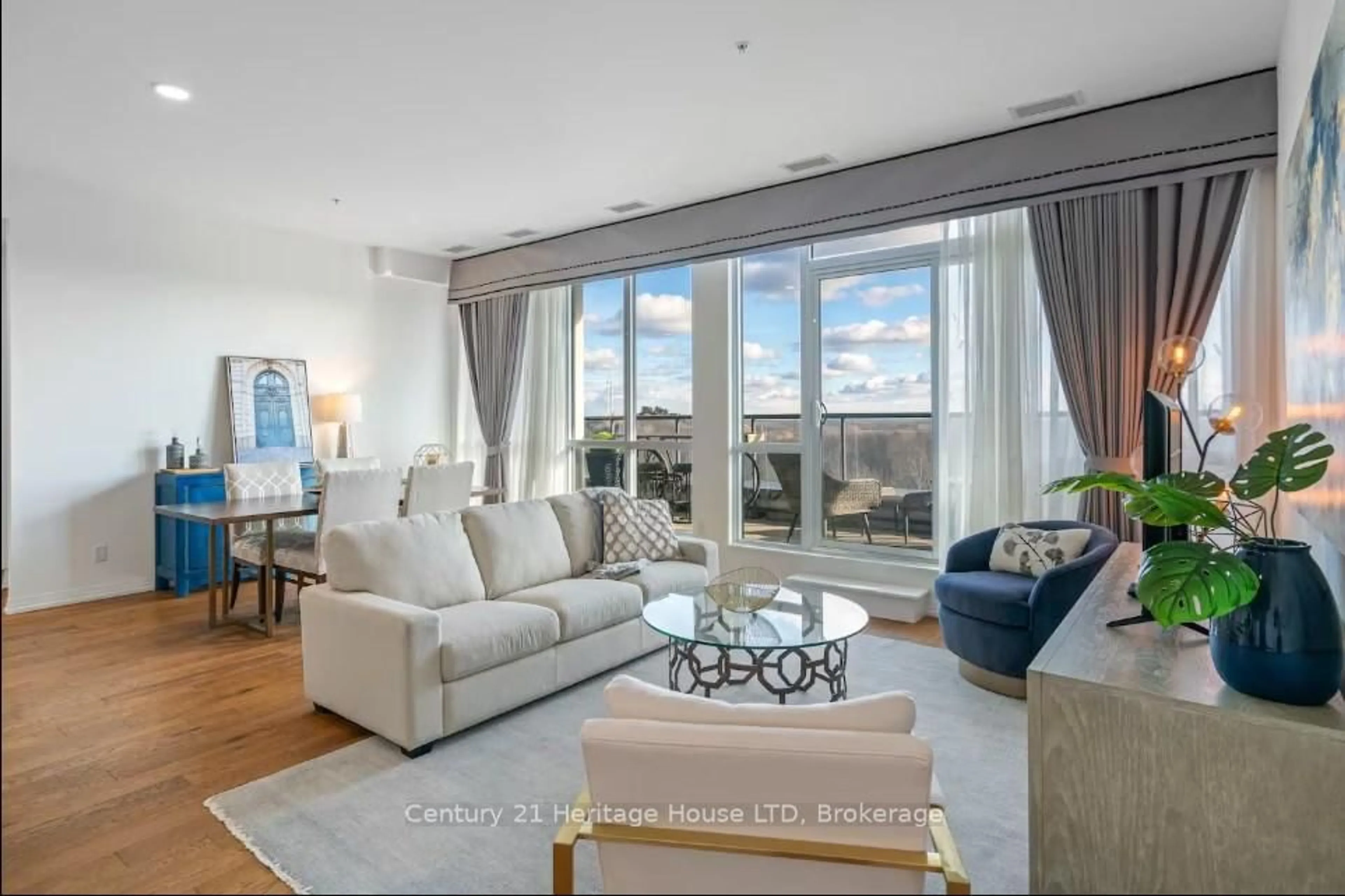 Living room with furniture, unknown for 7711 Green Vista Gate #1004, Niagara Falls Ontario L2H 1R1